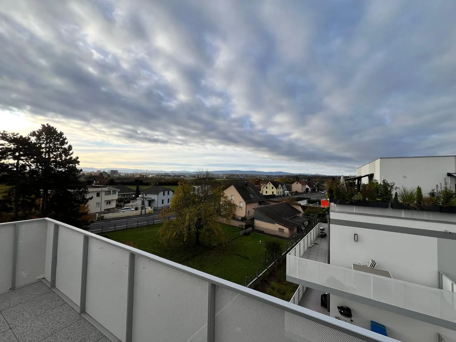 Appartement T3 neuf avec terrasse et garage à St-Louis 