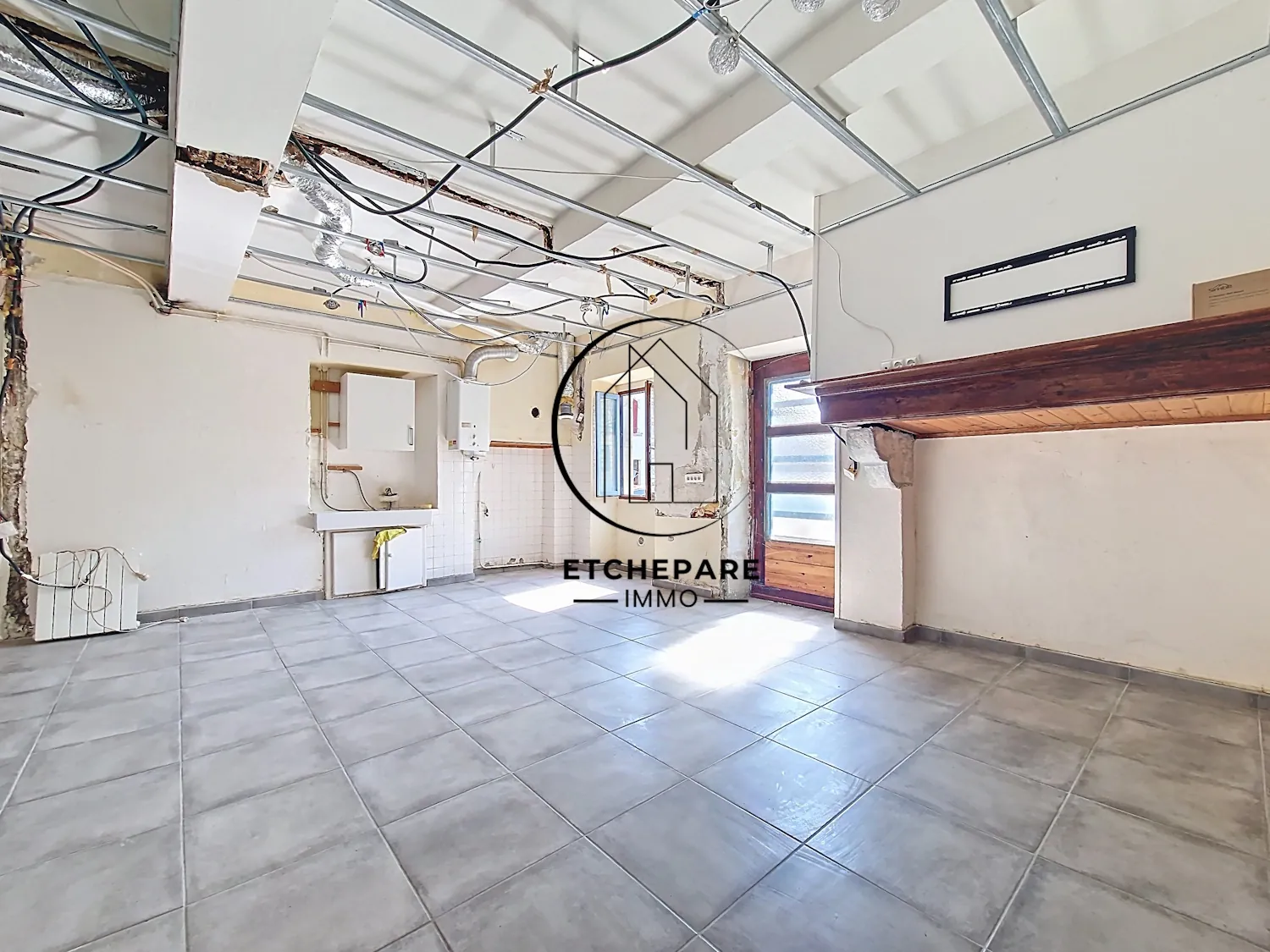 Charme et potentiel dans cette maison de ville à Mauléon-Licharre 