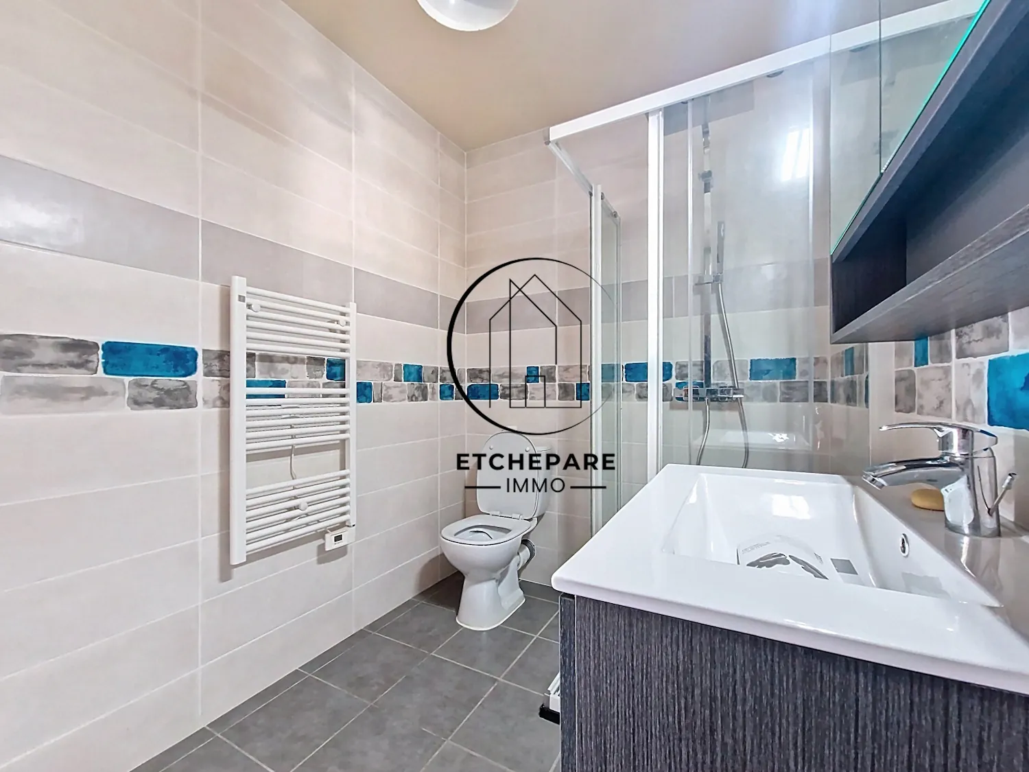 Charme et potentiel dans cette maison de ville à Mauléon-Licharre 