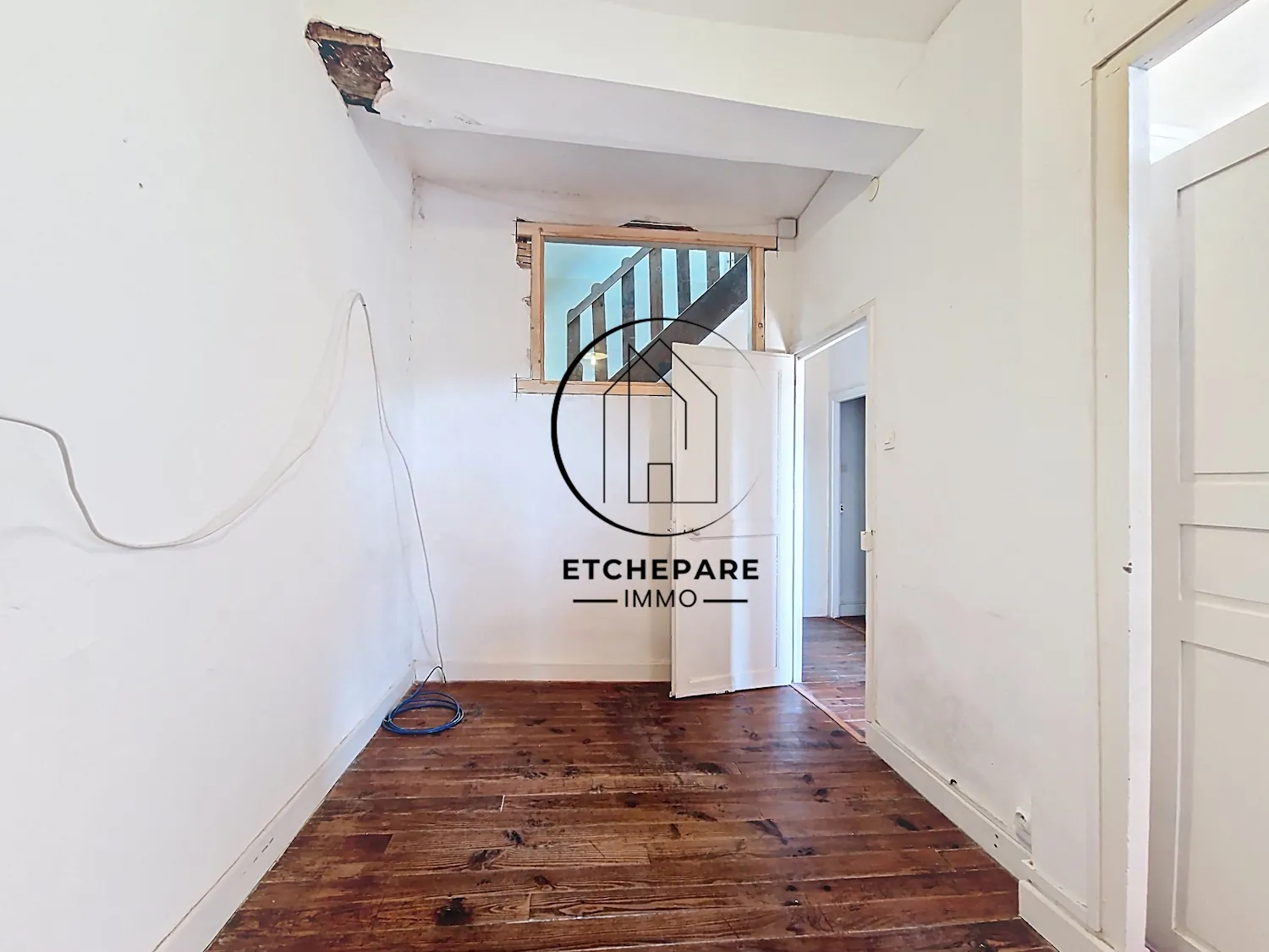 Charme et potentiel dans cette maison de ville à Mauléon-Licharre 