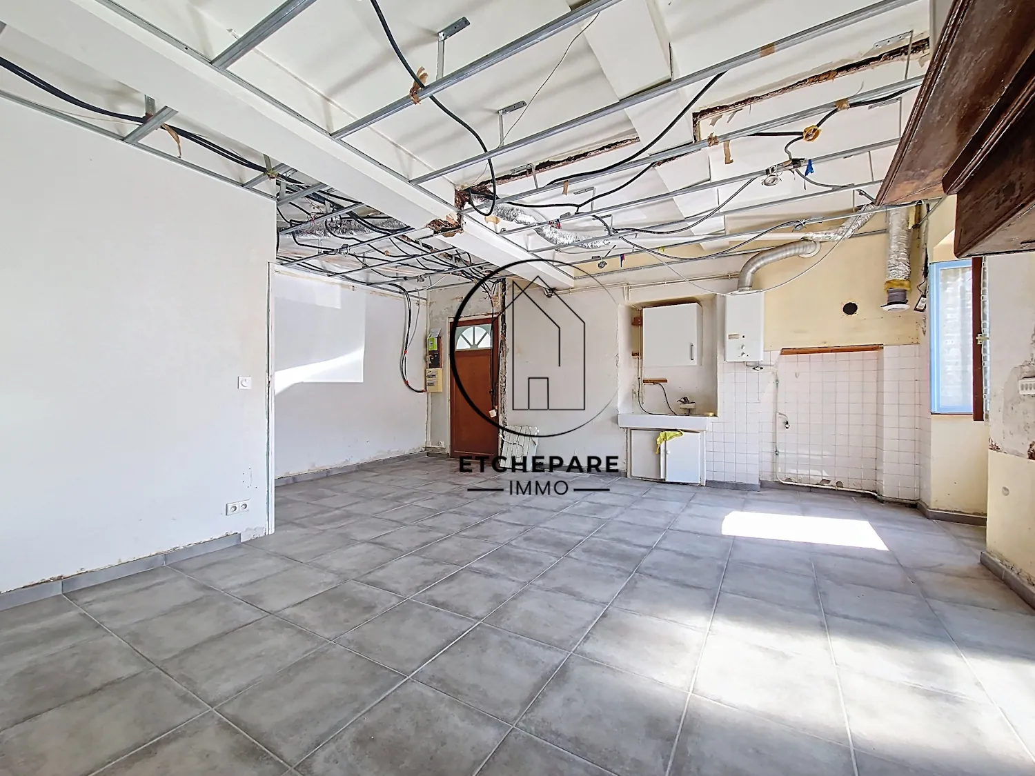 Charme et potentiel dans cette maison de ville à Mauléon-Licharre 