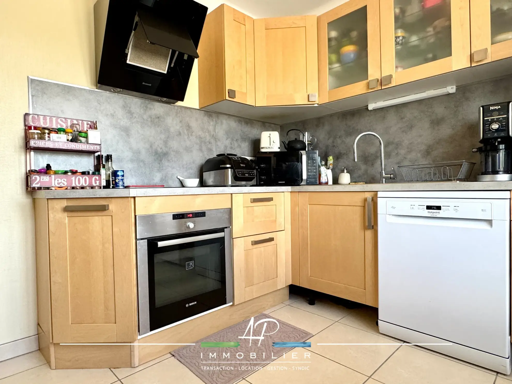 Maison individuelle à vendre à Belleneuve, 3 chambres, avec grand terrain 