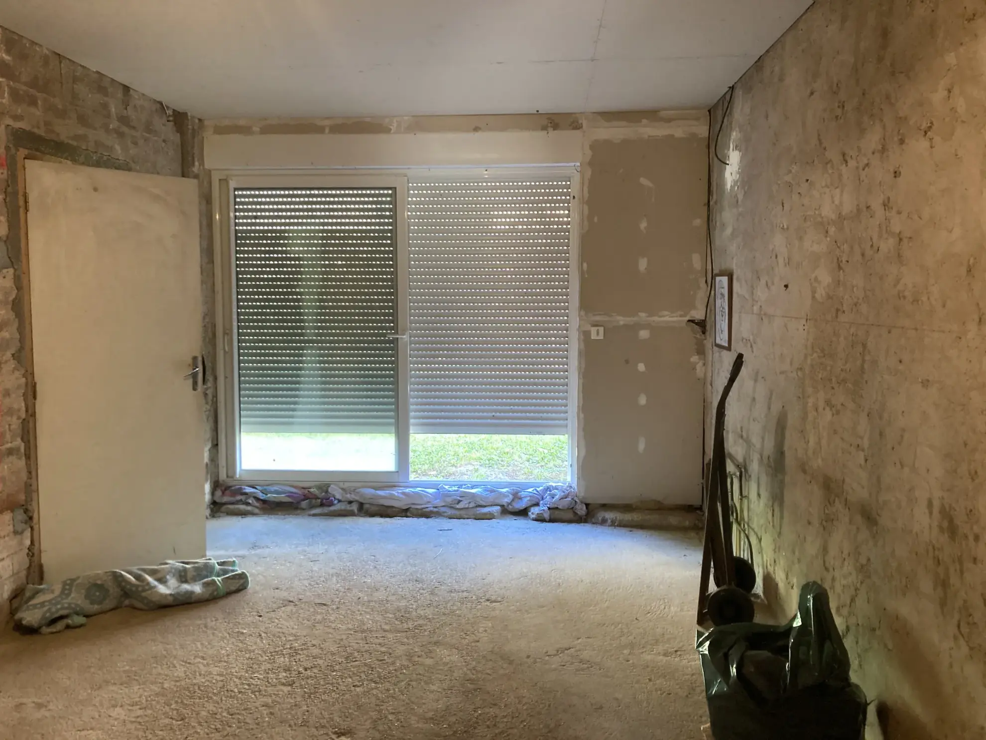 Maison en pierre à rénover à La Réole avec grand terrain et vue dégagée 