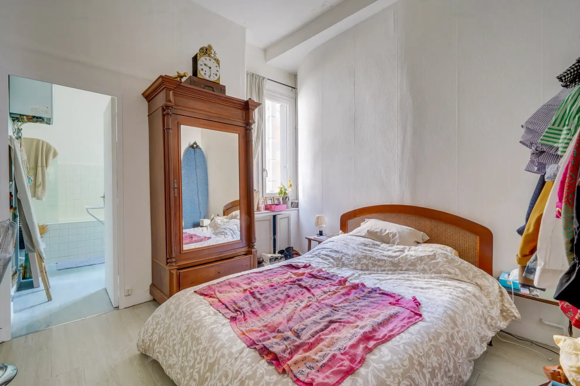 Appartement T2 à Bordeaux près de Gambetta avec cave et potentiel de rénovation 