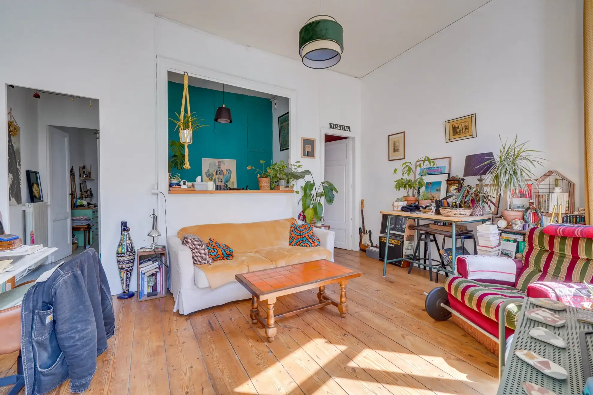 Appartement T2 à Bordeaux près de Gambetta avec cave et potentiel de rénovation 