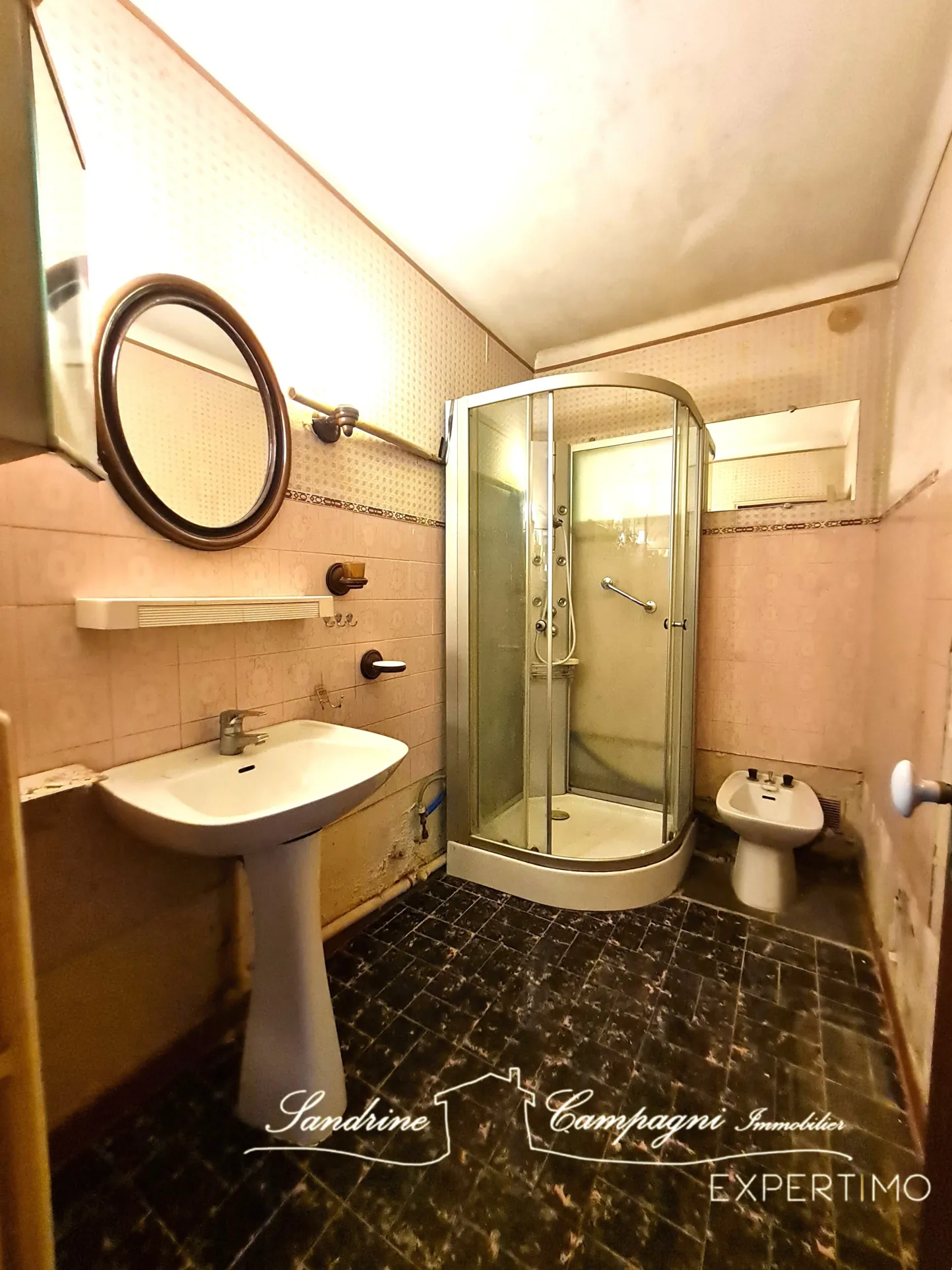 Villa T4 à rénover avec parcelle piscinable à Montfavet, proche commodités 