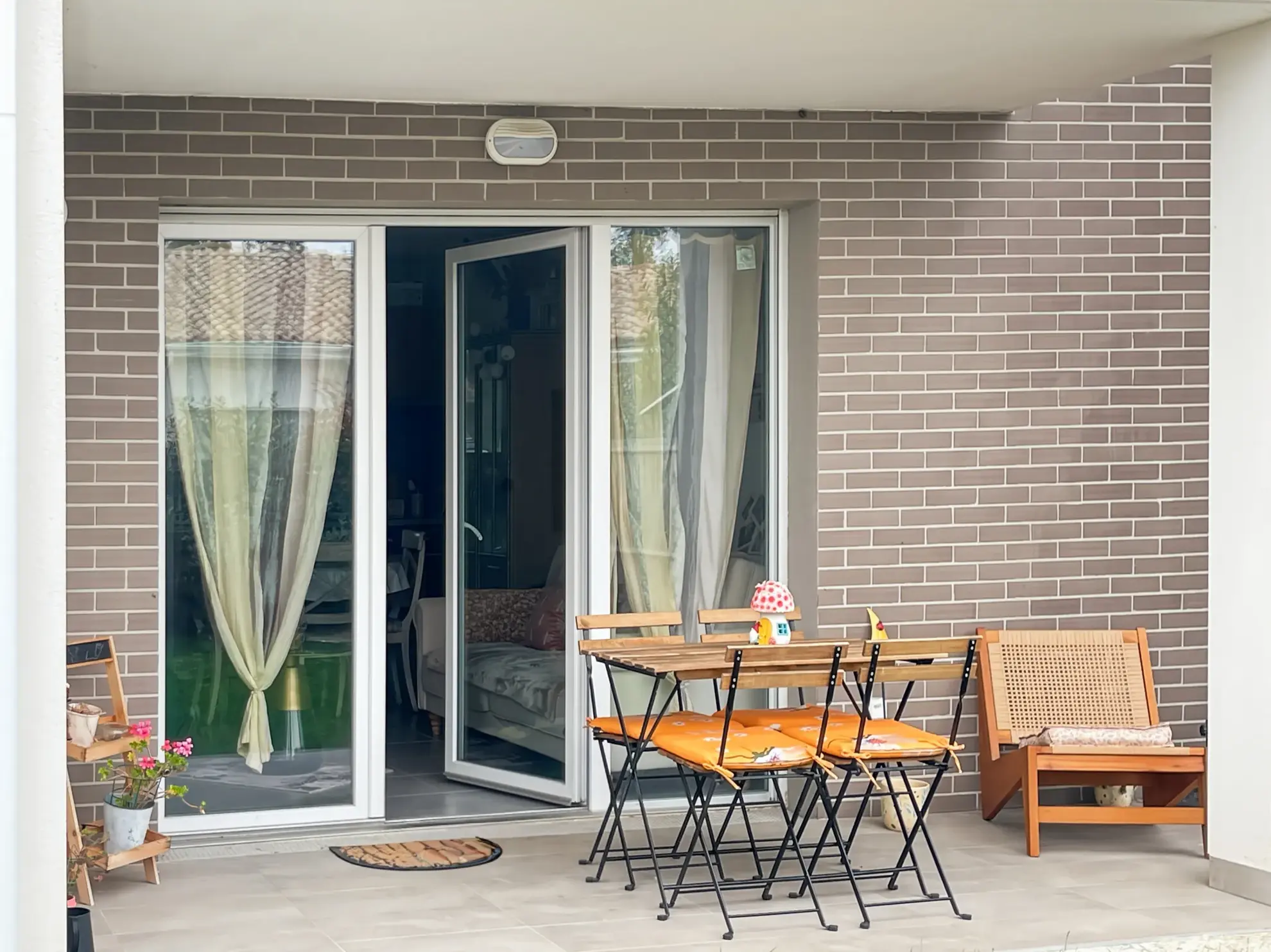 Appartement T2 neuf avec jardin et terrasse à Saint-Médard-D'Eyrans 