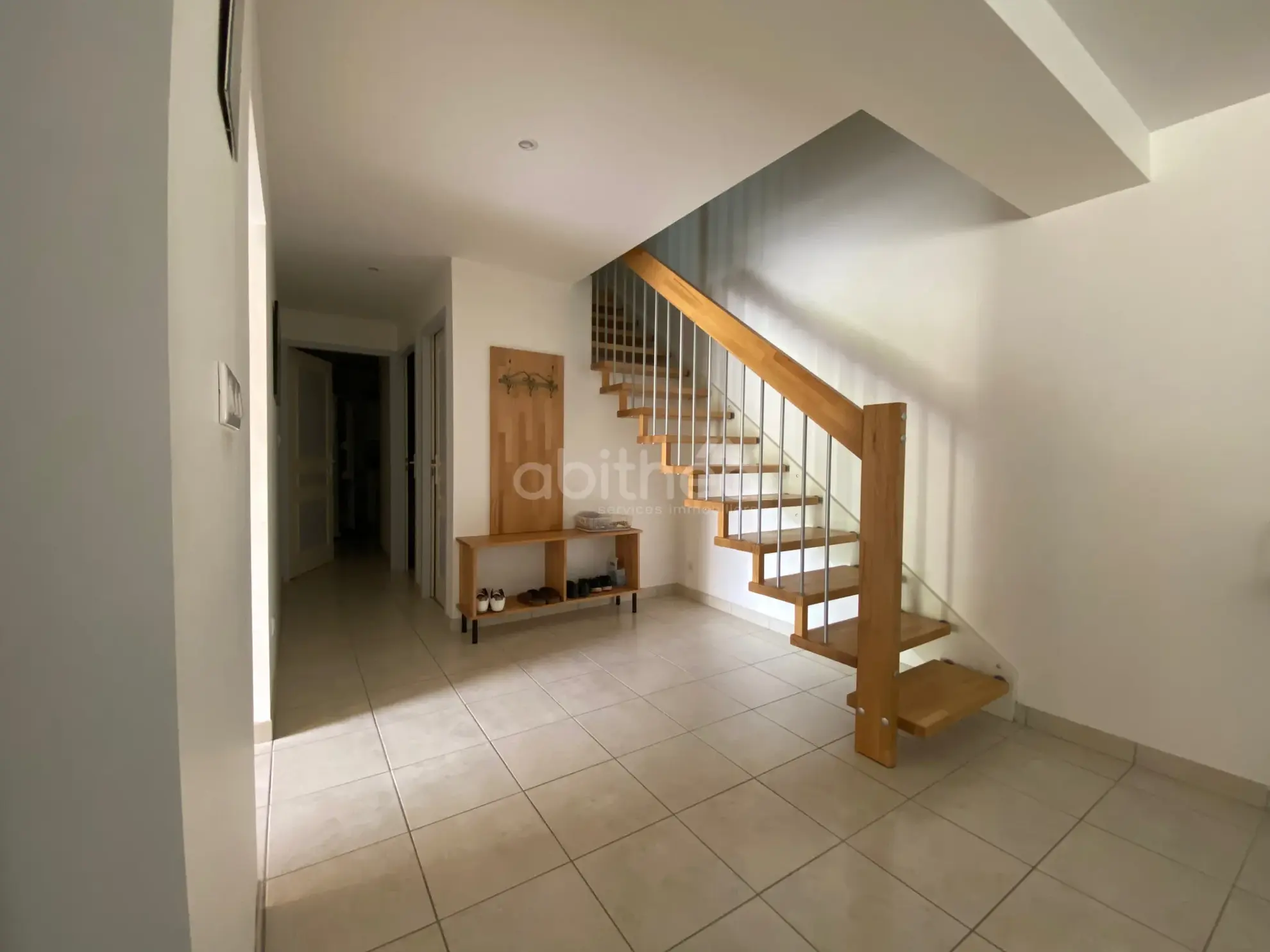 Maison de campagne rénovée de 190 m² à Roussines, proche Montbron 