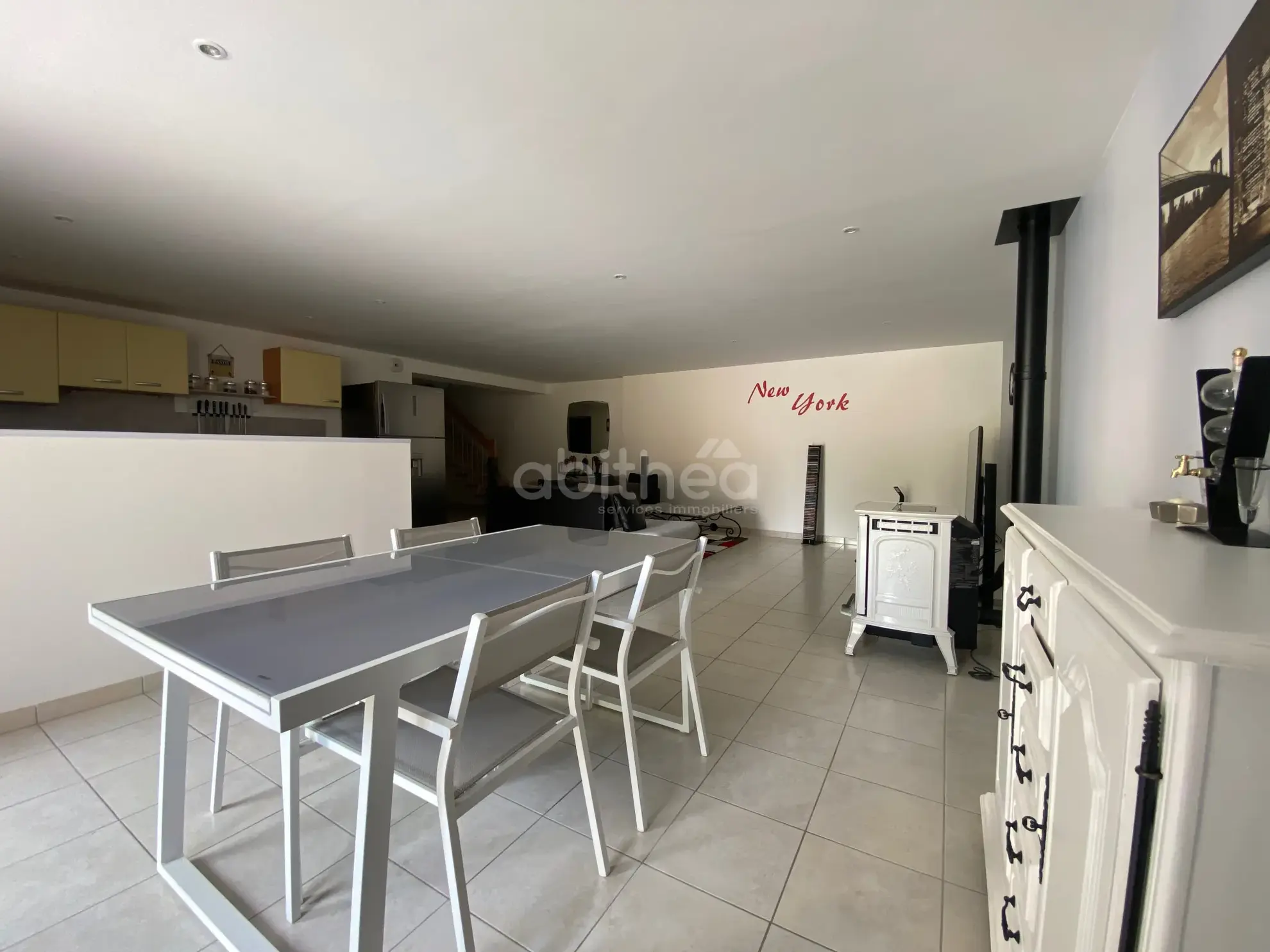 Maison de campagne rénovée de 190 m² à Roussines, proche Montbron 