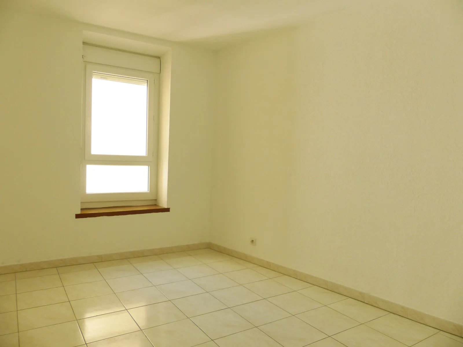 Appartement F5 rénové avec 4 chambres en centre-ville de Lamalou-les-Bains 