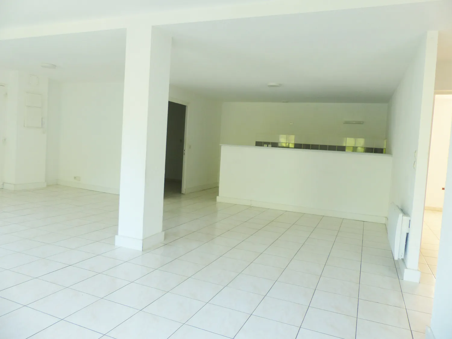 Appartement F5 rénové avec 4 chambres en centre-ville de Lamalou-les-Bains 