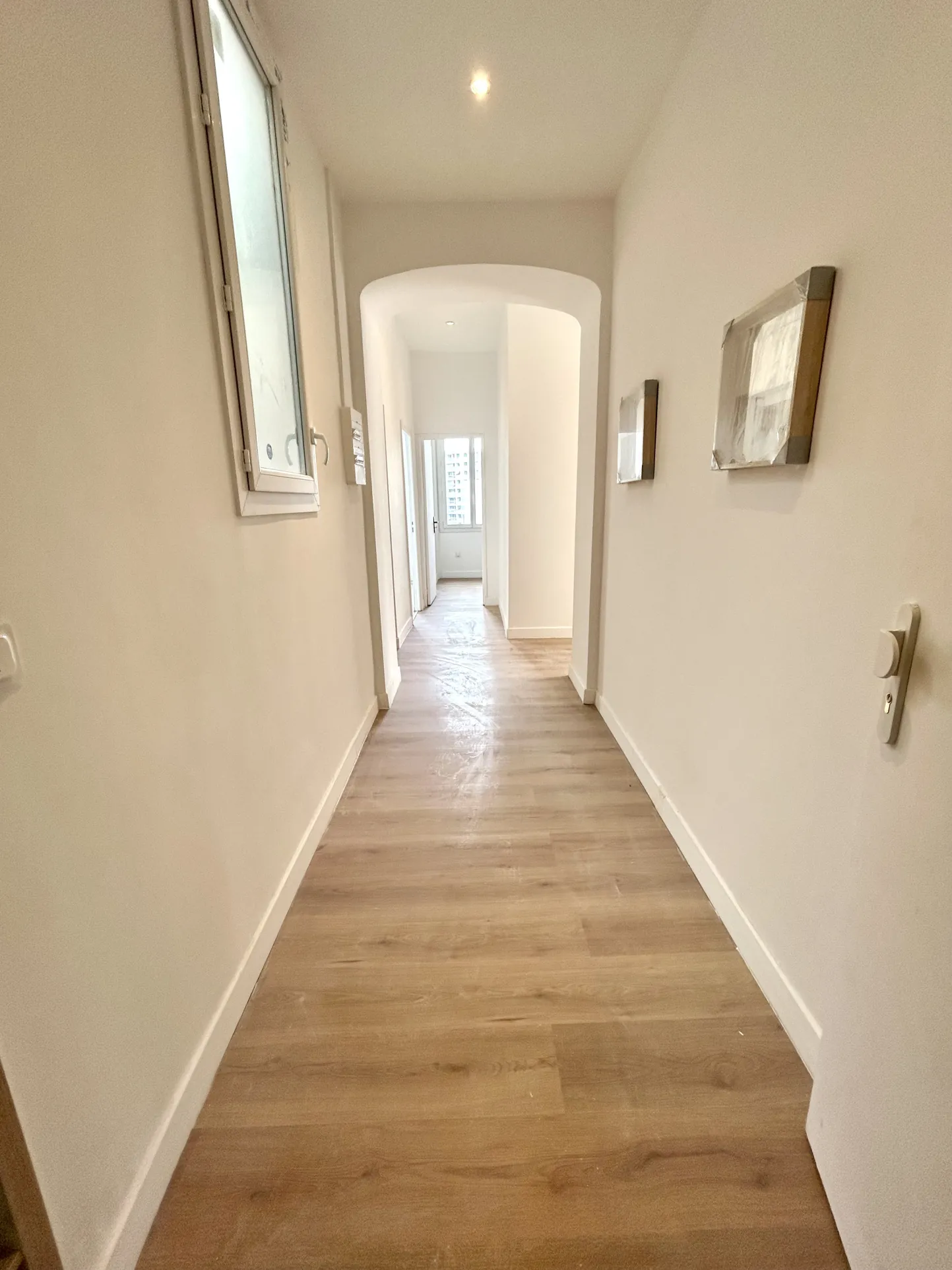 Appartements T3 rénovés au dernier étage à Marseille, calme et lumineux 