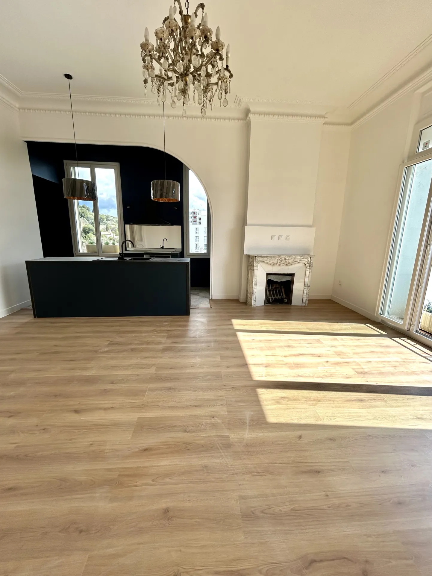 Appartements T3 rénovés au dernier étage à Marseille, calme et lumineux 