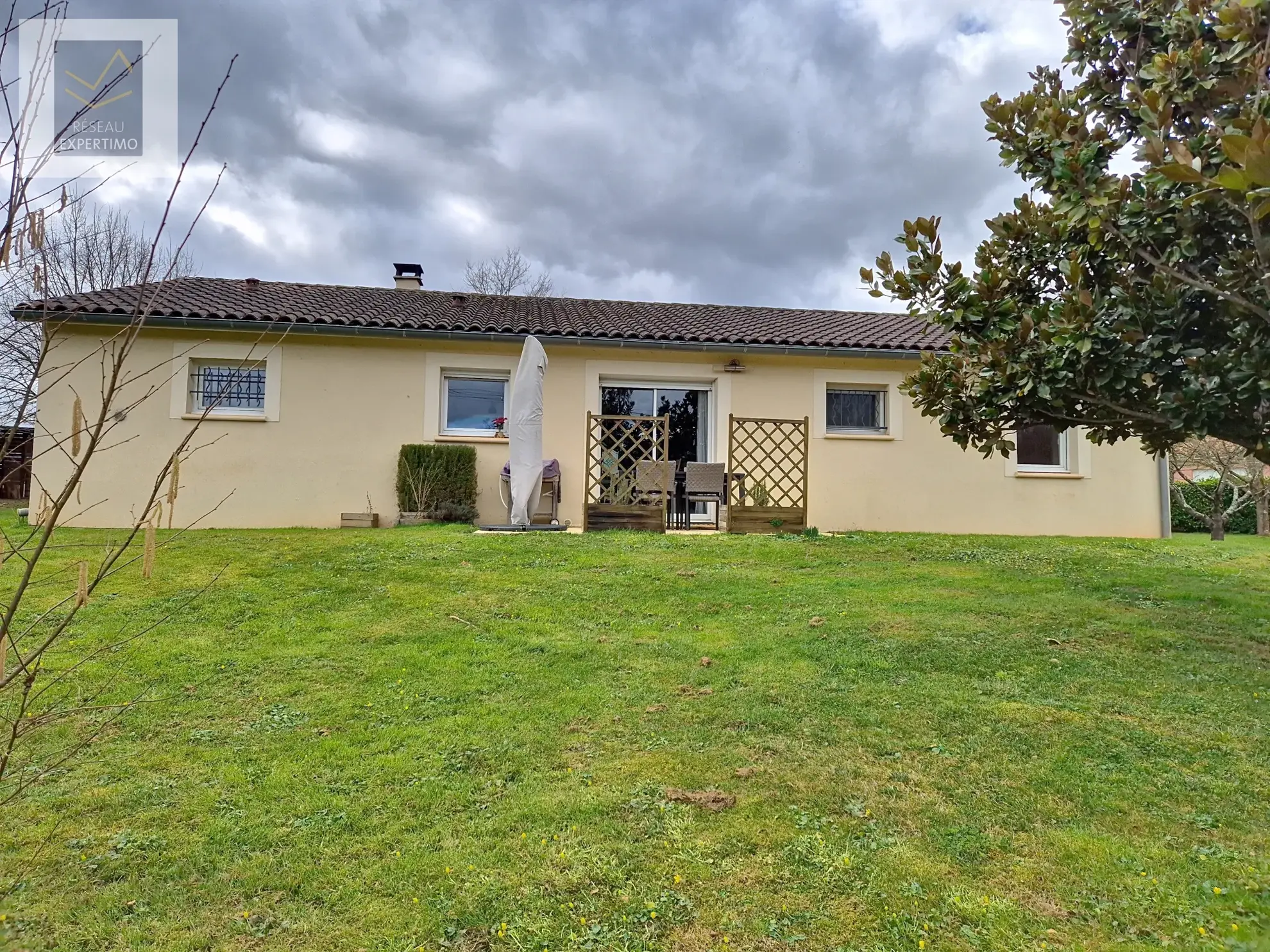 Très belle maison de plain-pied avec grand terrain près de Blagnac 