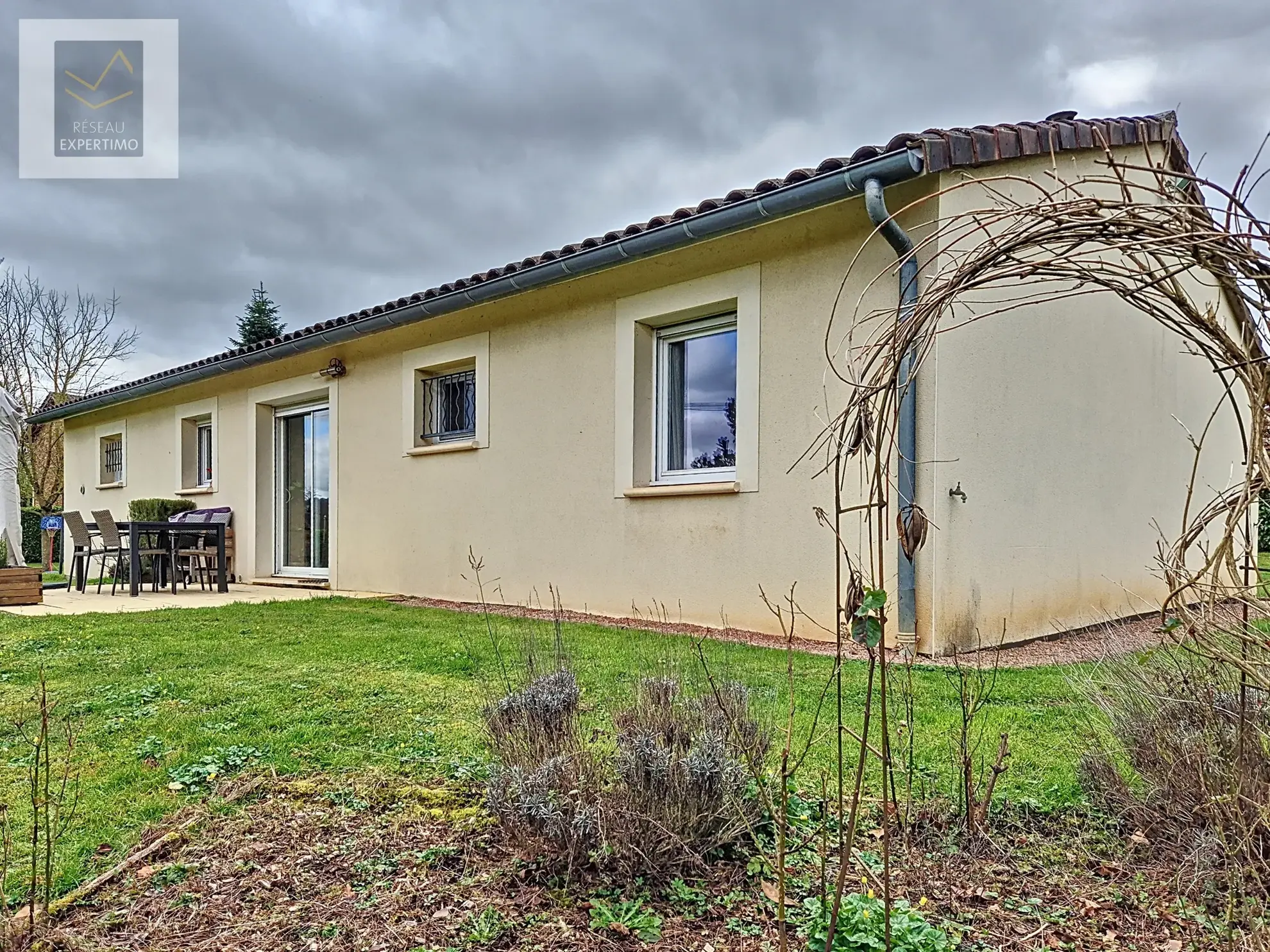 Très belle maison de plain-pied avec grand terrain près de Blagnac