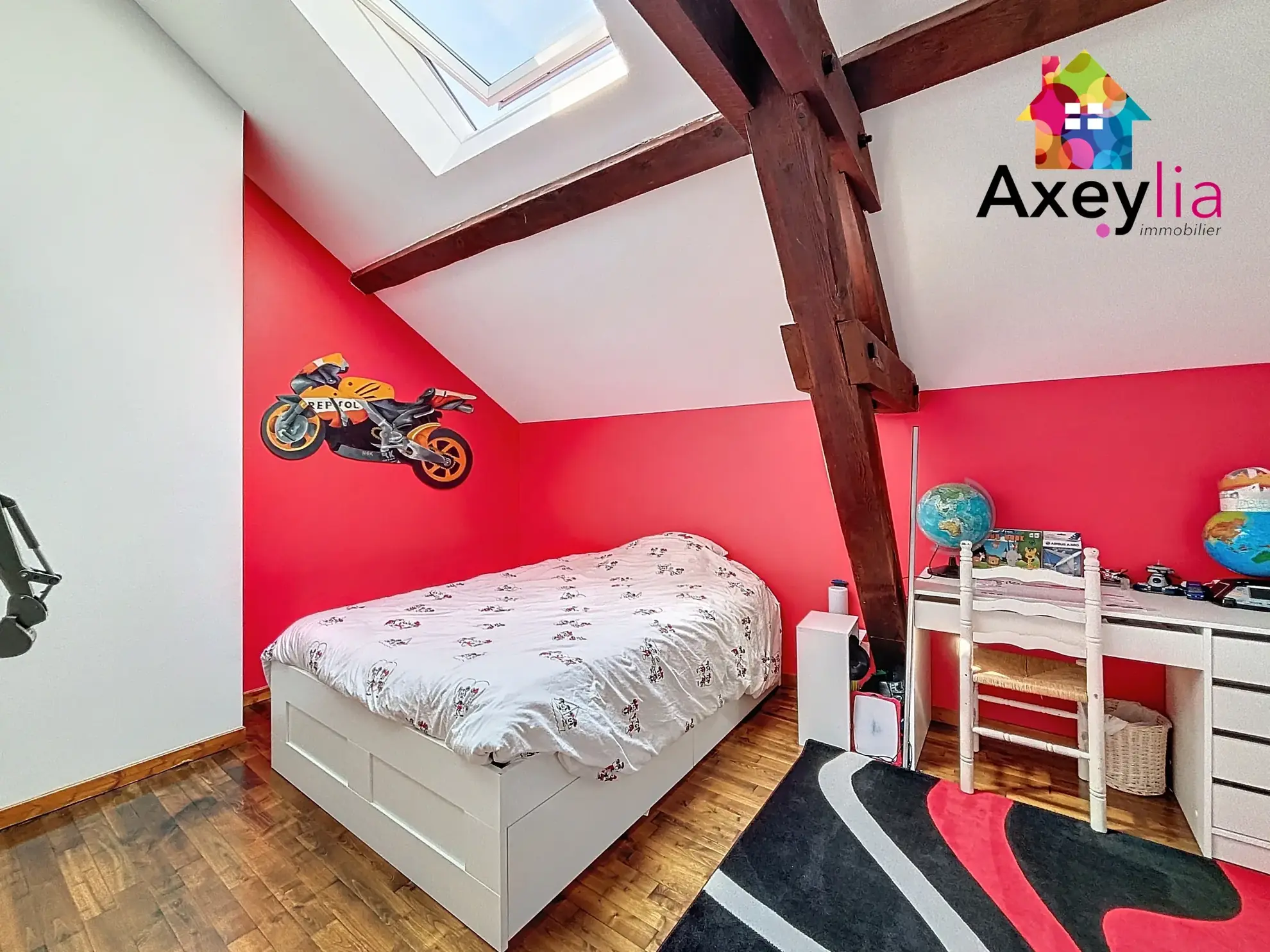 Maison familiale rénovée avec piscine et dépendances à Marcigny (71) 