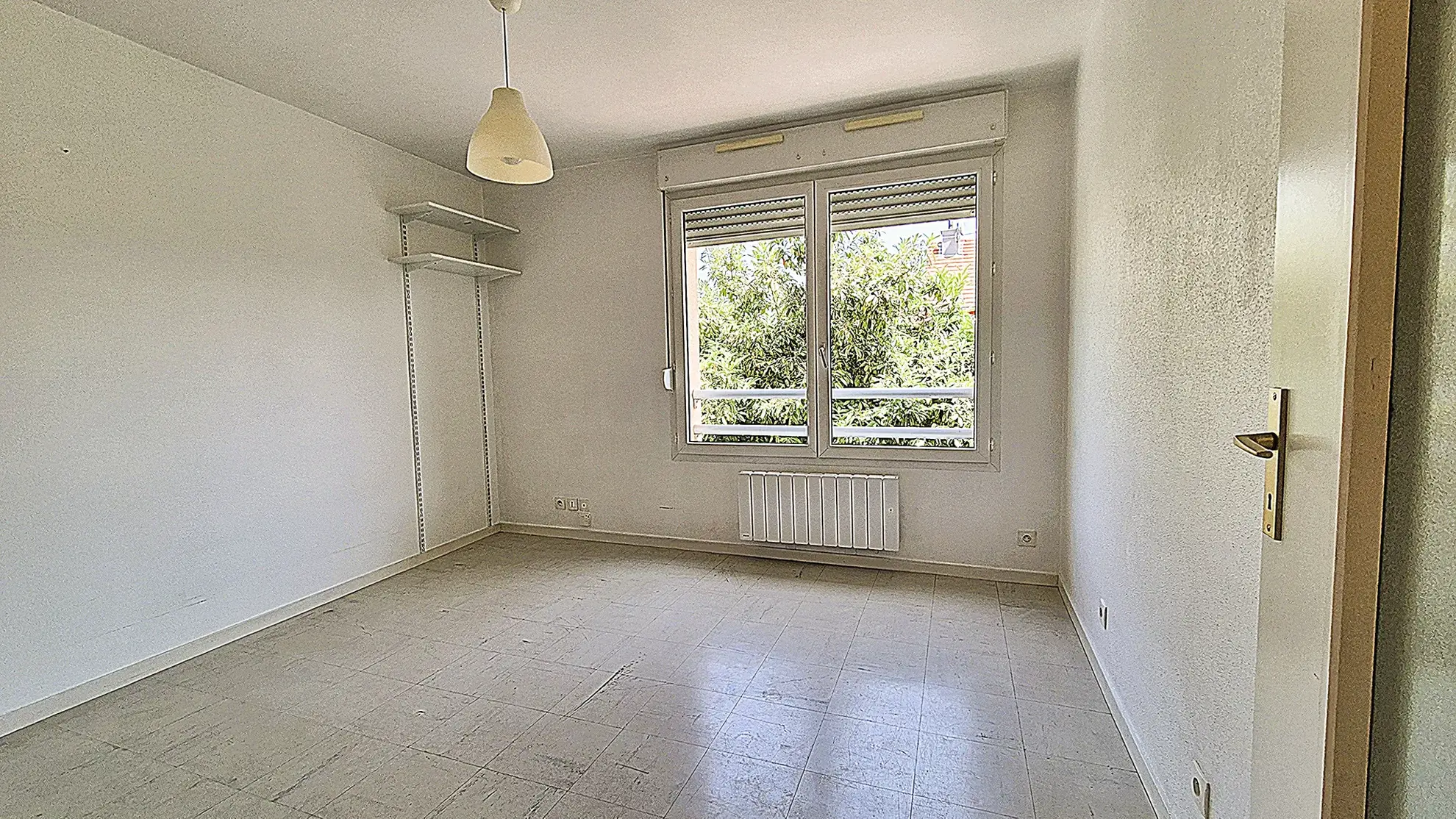 Studio à vendre à Besançon - Investissement sécurisé avec parking 