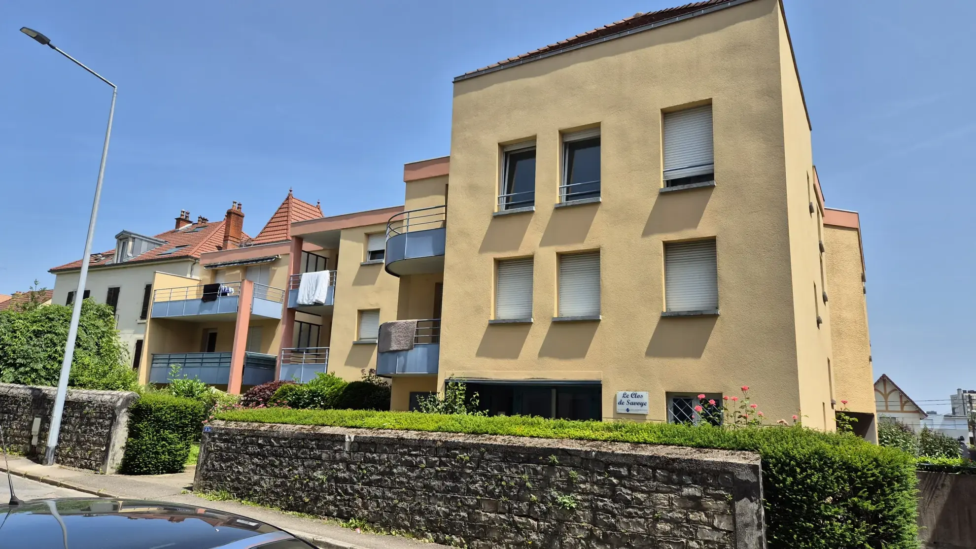 Studio à vendre à Besançon - Investissement sécurisé avec parking 