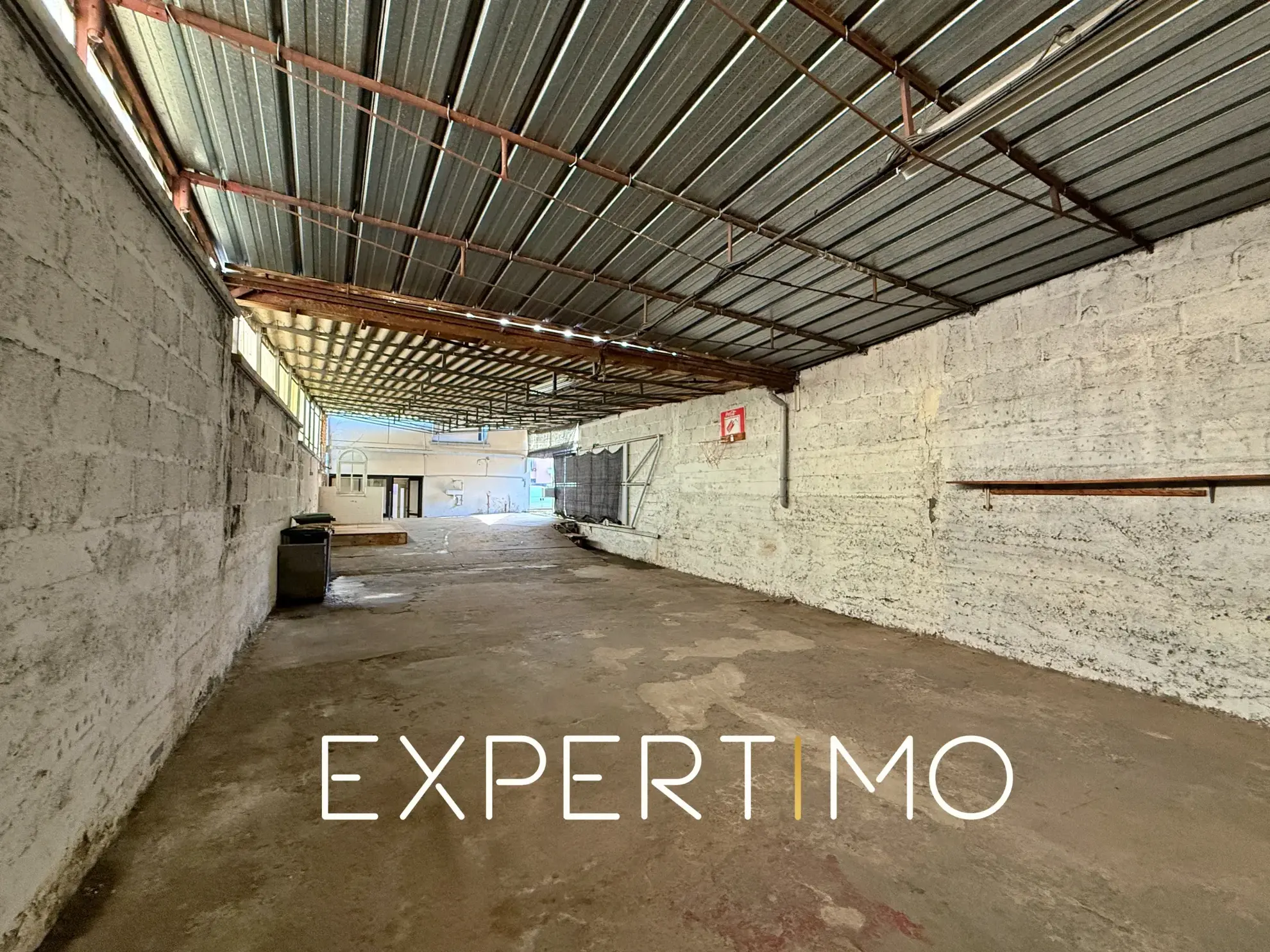 Maison avec hangar de 120 m² à Clermont-Ferrand, quartier Vallières, idéal pour projets professionnels ou personnels