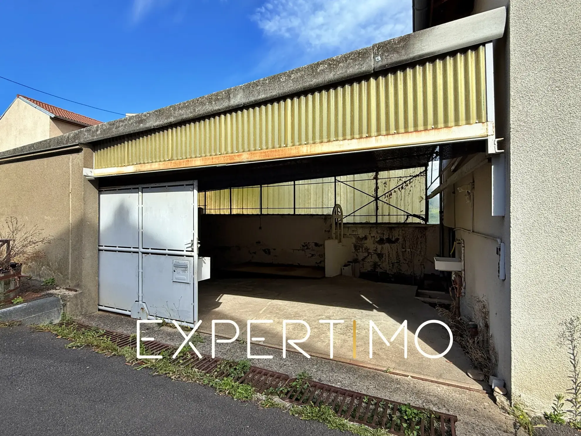 Maison avec hangar de 120 m² à Clermont-Ferrand, quartier Vallières, idéal pour projets professionnels ou personnels 