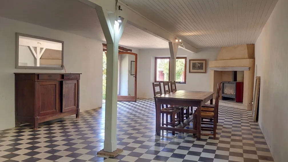 Authentique maison lotoise de 135 m² avec grange sur 2 hectares à Montcabrier 