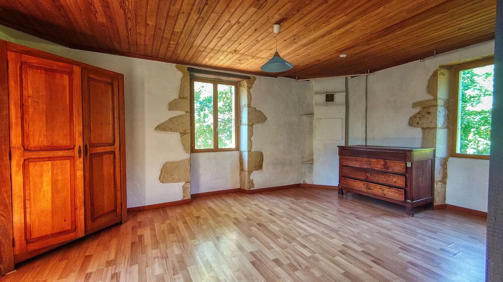 Authentique maison lotoise de 135 m² avec grange sur 2 hectares à Montcabrier 