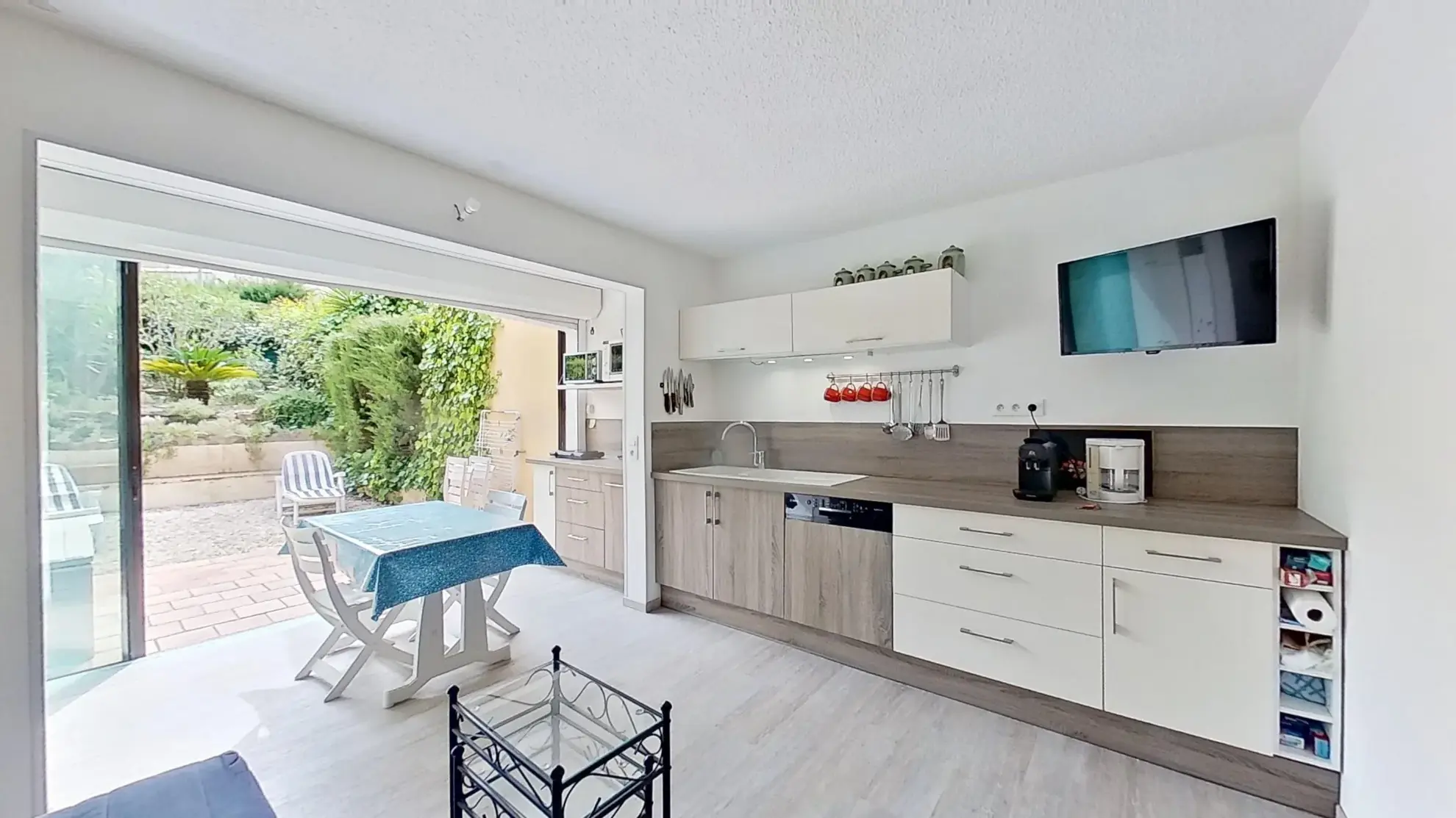 Terrain constructible de 1731 m² avec vue sur la Montagne Bourbonnaise à Saint-Pourcain-sur-Sioule 