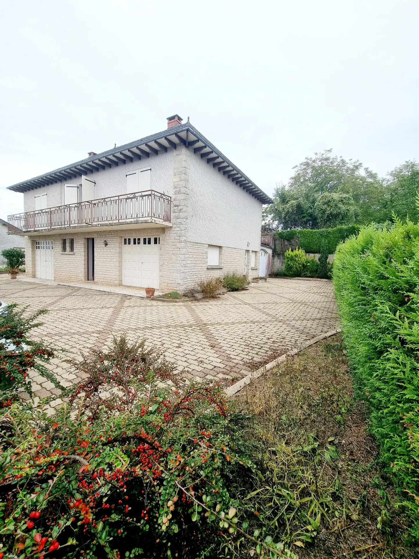 Maison de 100 m² avec 3 chambres à Ayen, proche Brive