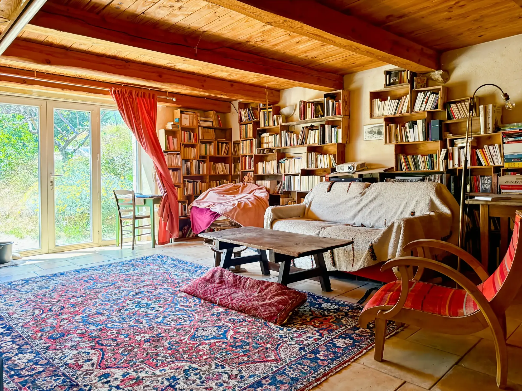 Charmante maison en pierre avec terrasse et jardin à Lentillères, Ardèche 