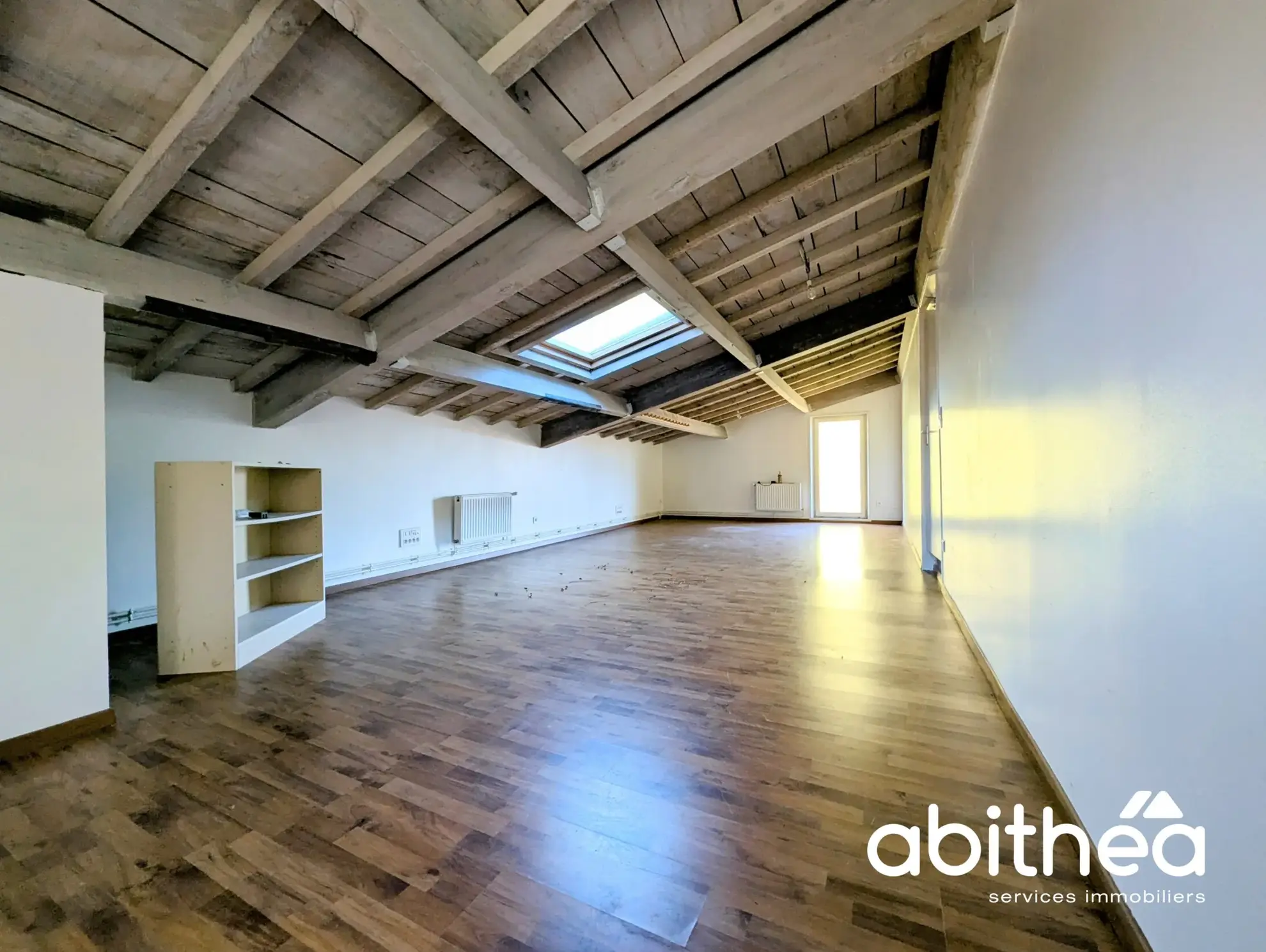 Ancien moulin en pierre à Branne - Charmante propriété avec terrain spacieux 