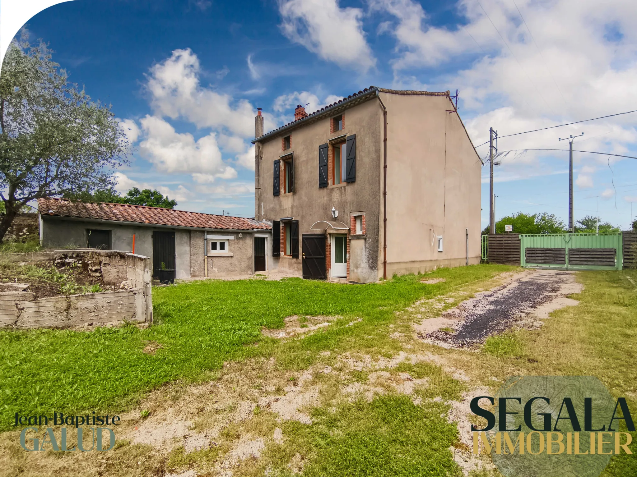 Maison de ville à vendre à Blaye-les-Mines avec potentiel d'extension