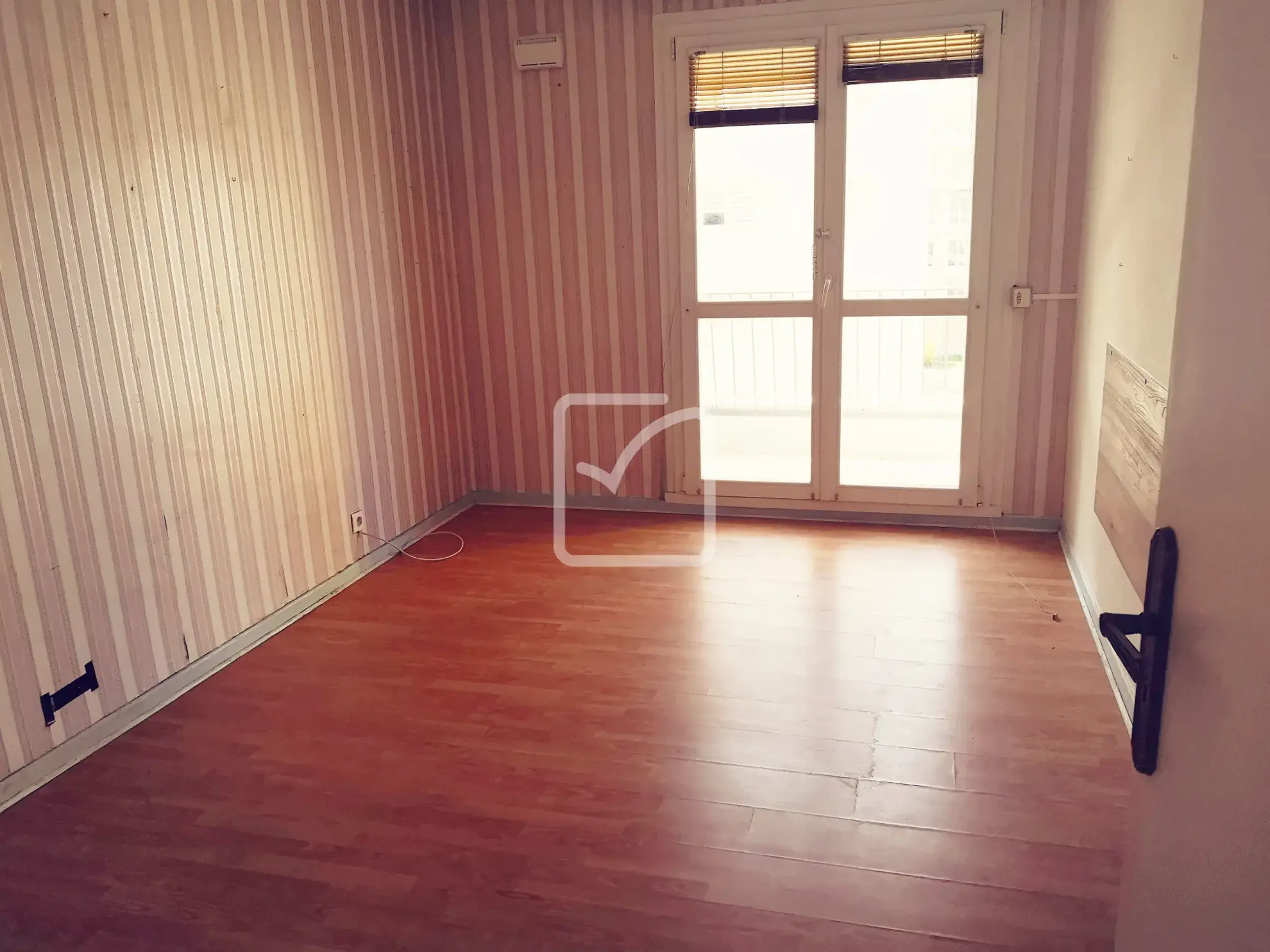 Appartement T4 avec balcon, garage et cave à Essey-lès-Nancy 