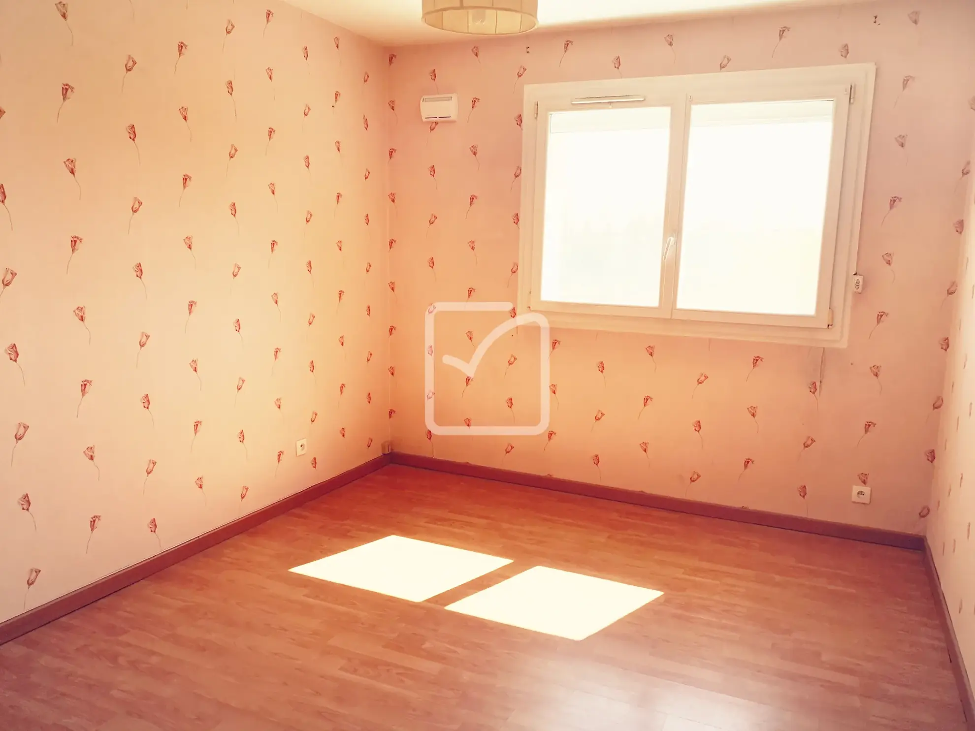 Appartement T4 avec balcon, garage et cave à Essey-lès-Nancy 