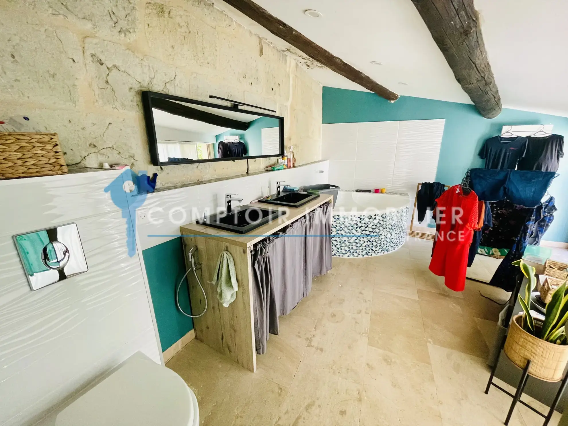 Maison de village rénovée de 140 m² avec cour intérieure à Mus 