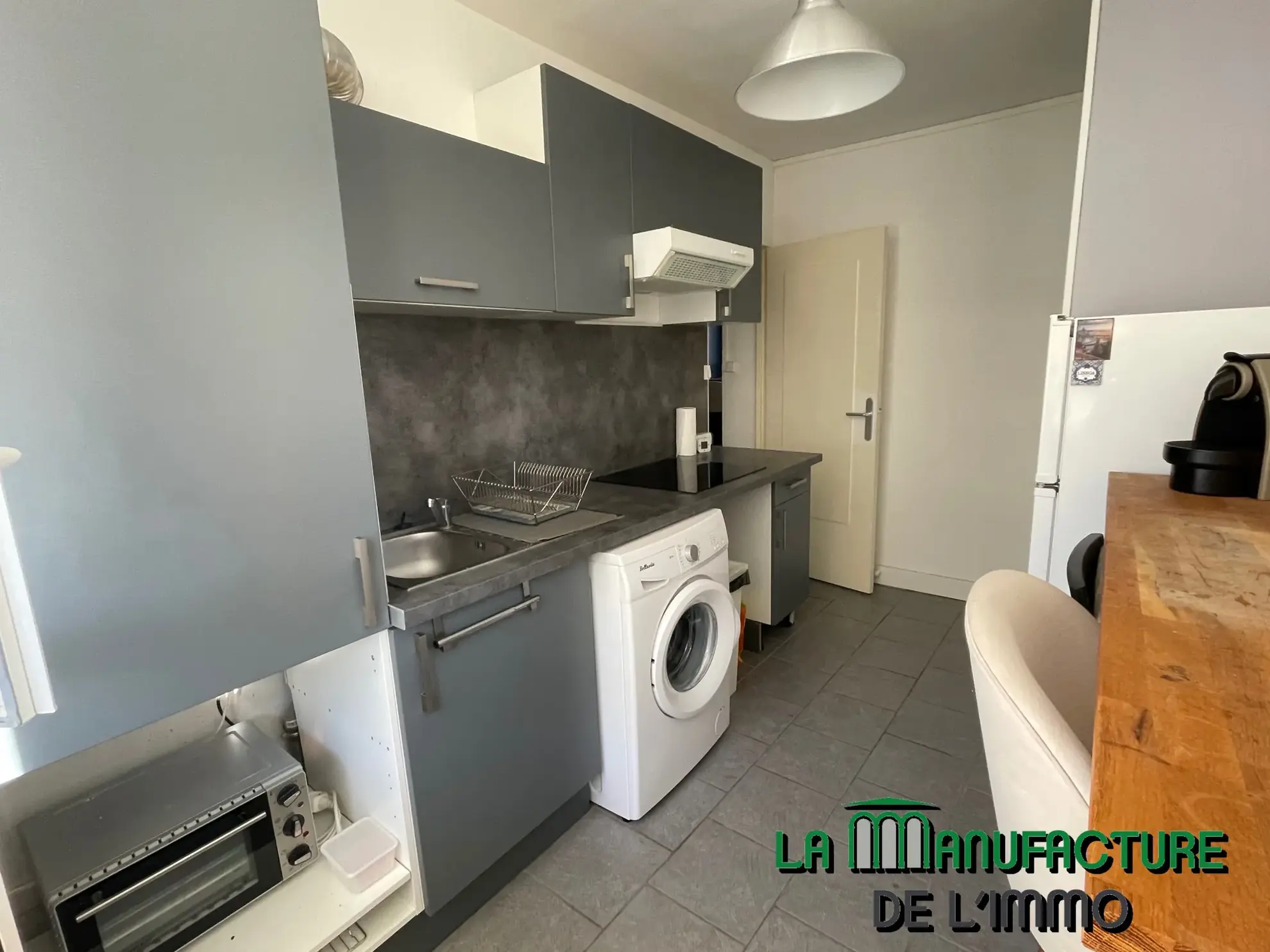 Appartement F3 à Saint-Étienne avec balcon et cave - Opportunité d'investissement 
