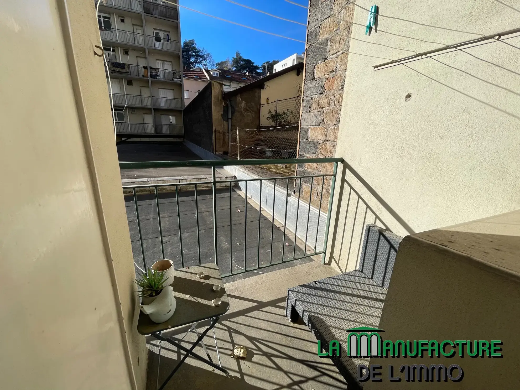 Appartement F3 à Saint-Étienne avec balcon et cave - Opportunité d'investissement 