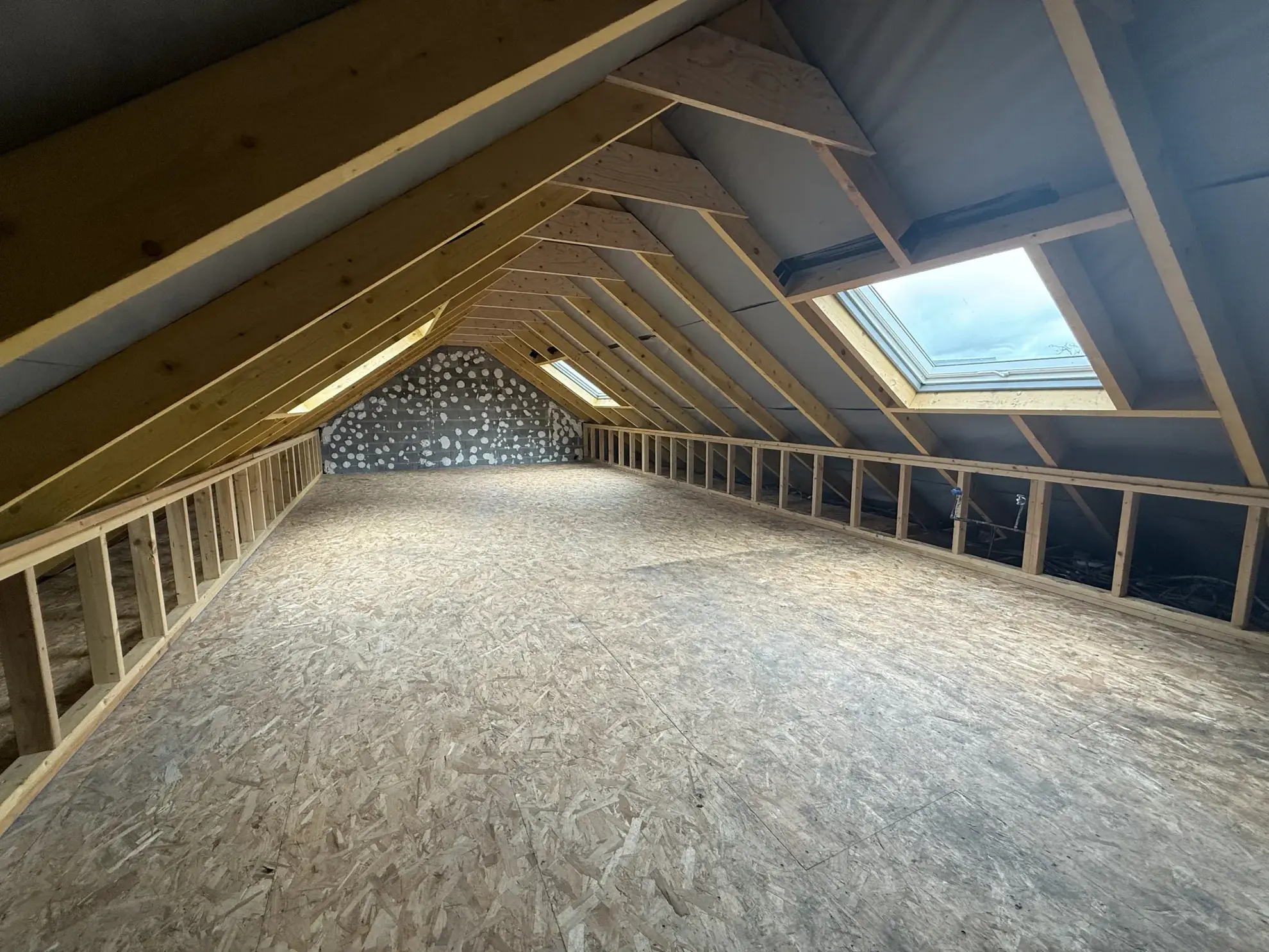 Studio à aménager avec jardin et parking à Boutervilliers, proche d'Étampes