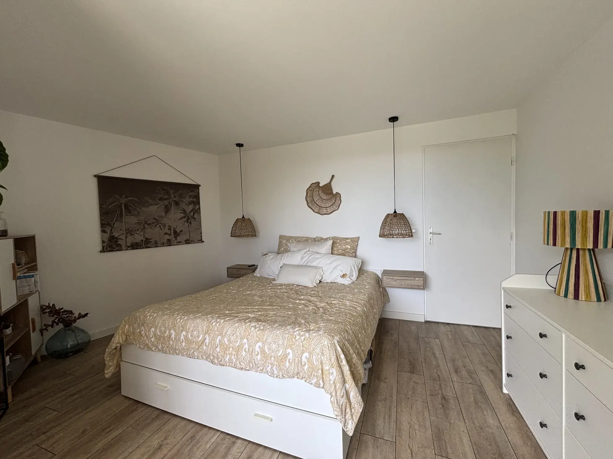 Appartement 3 pièces rénové avec loggia et piscine à Fréjus 