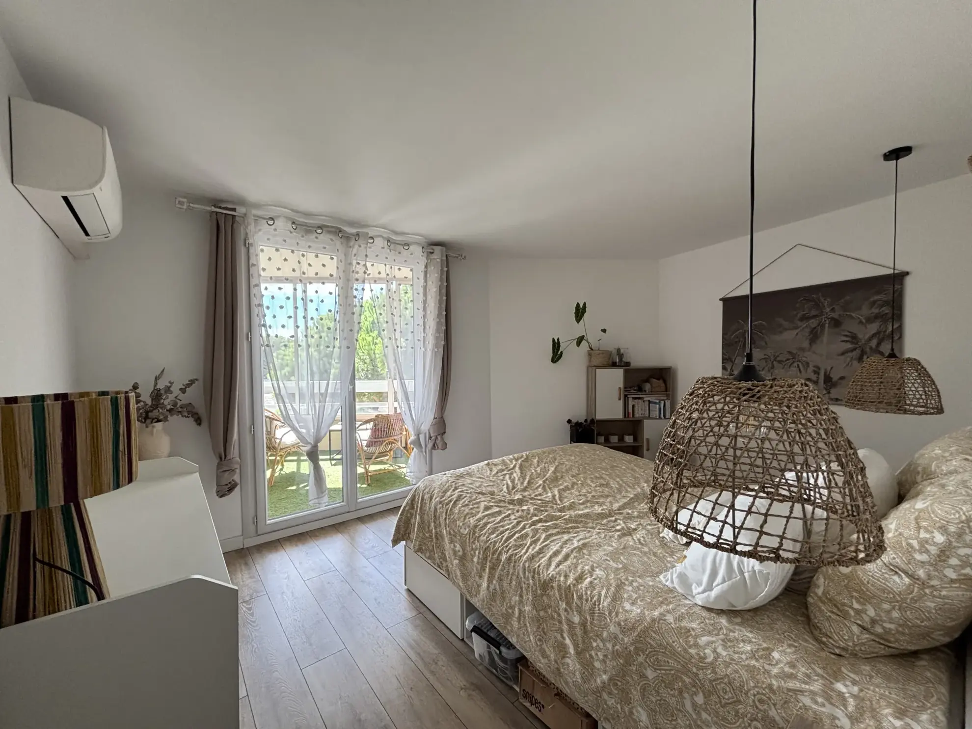 Appartement 3 pièces rénové avec loggia et piscine à Fréjus 