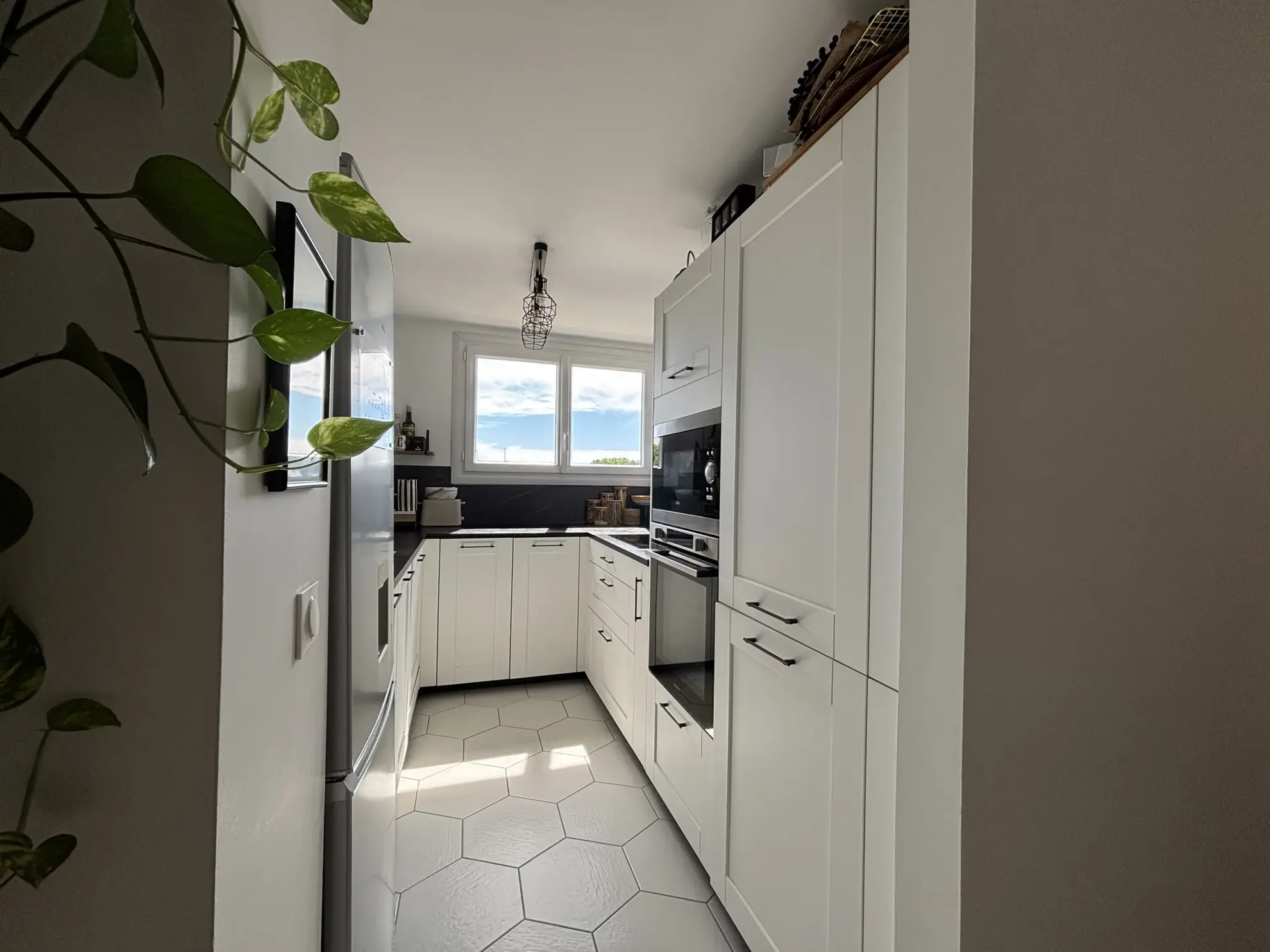 Appartement 3 pièces rénové avec loggia et piscine à Fréjus 