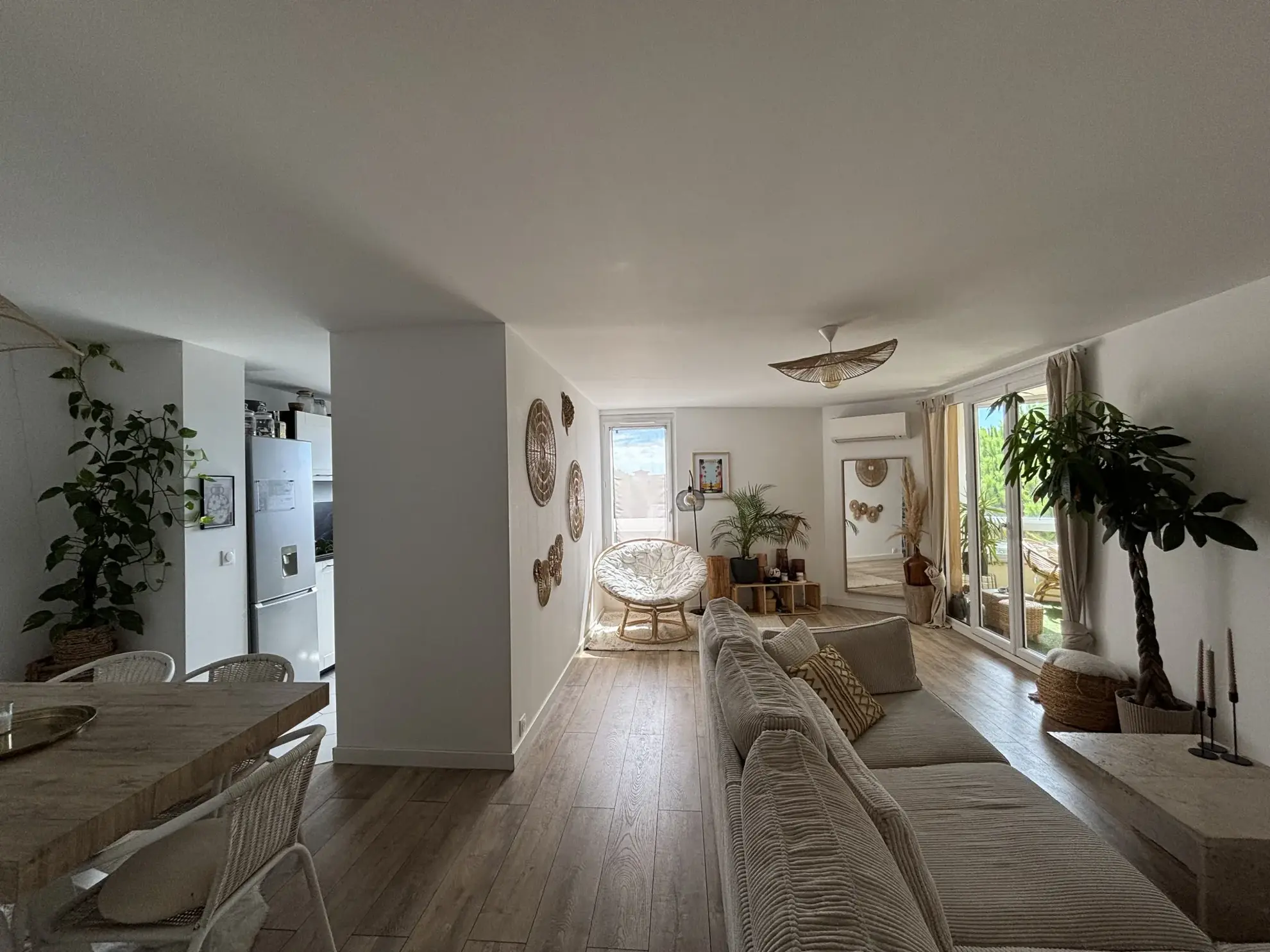 Appartement 3 pièces rénové avec loggia et piscine à Fréjus 