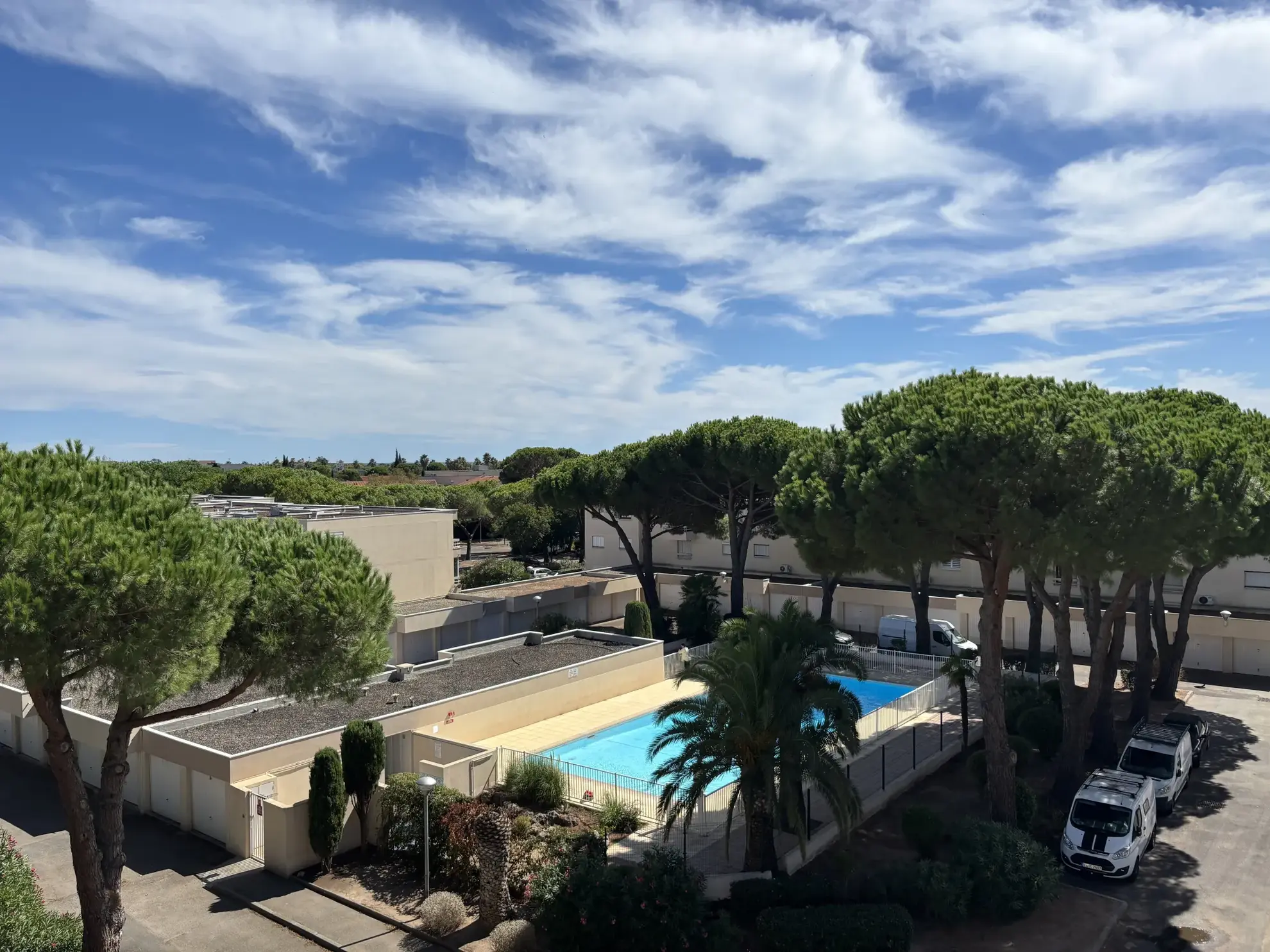 Appartement 3 pièces rénové avec loggia et piscine à Fréjus 