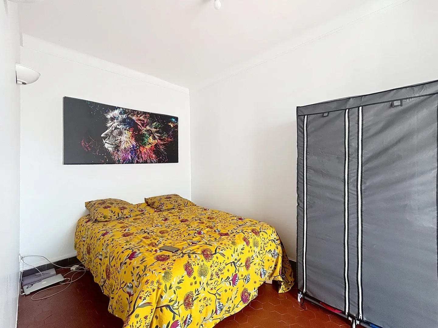 Studio rénové de 33m² à Marseille, idéal investissement locatif 