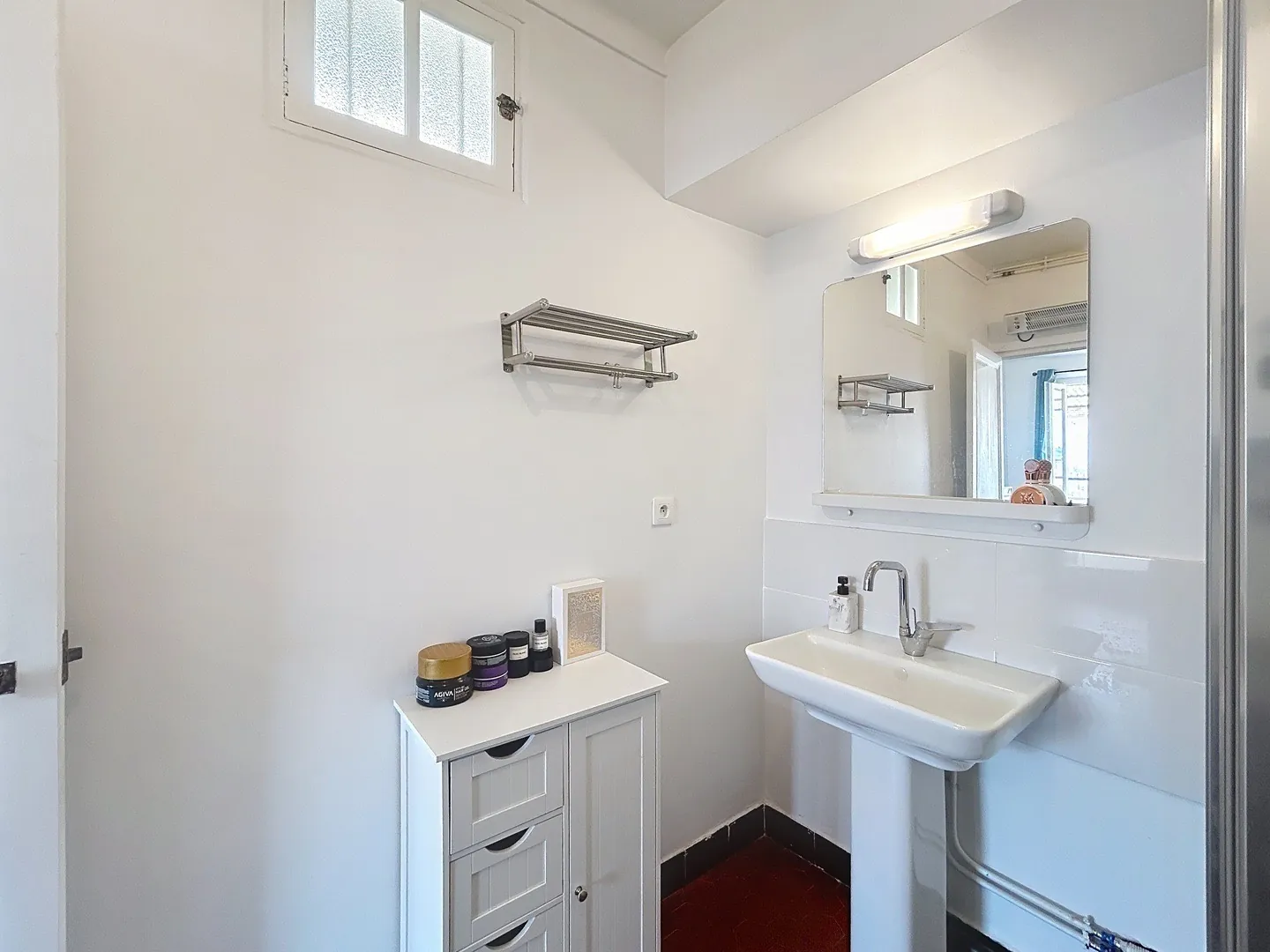 Studio rénové de 33m² à Marseille, idéal investissement locatif 