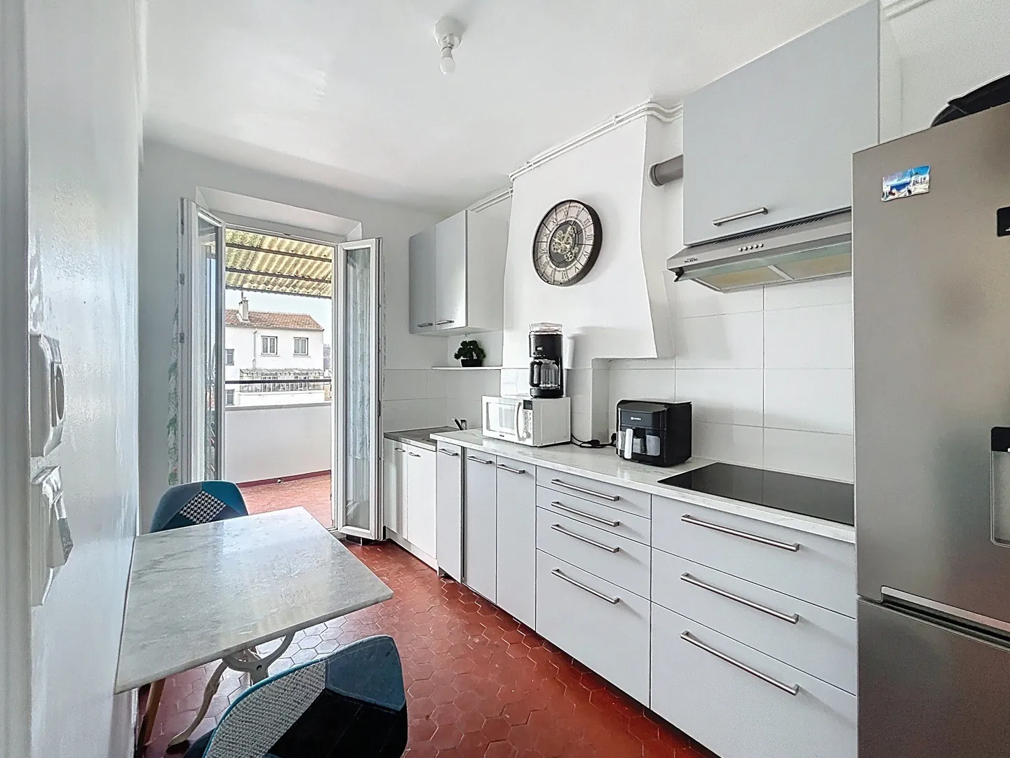 Studio rénové de 33m² à Marseille, idéal investissement locatif 