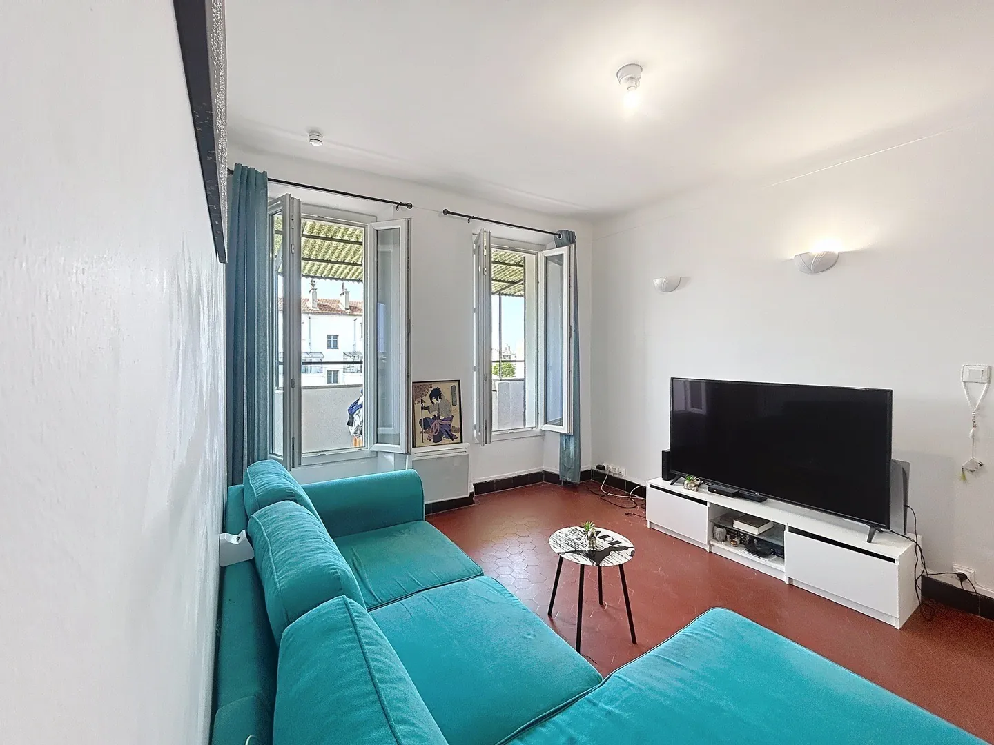 Studio rénové de 33m² à Marseille, idéal investissement locatif 