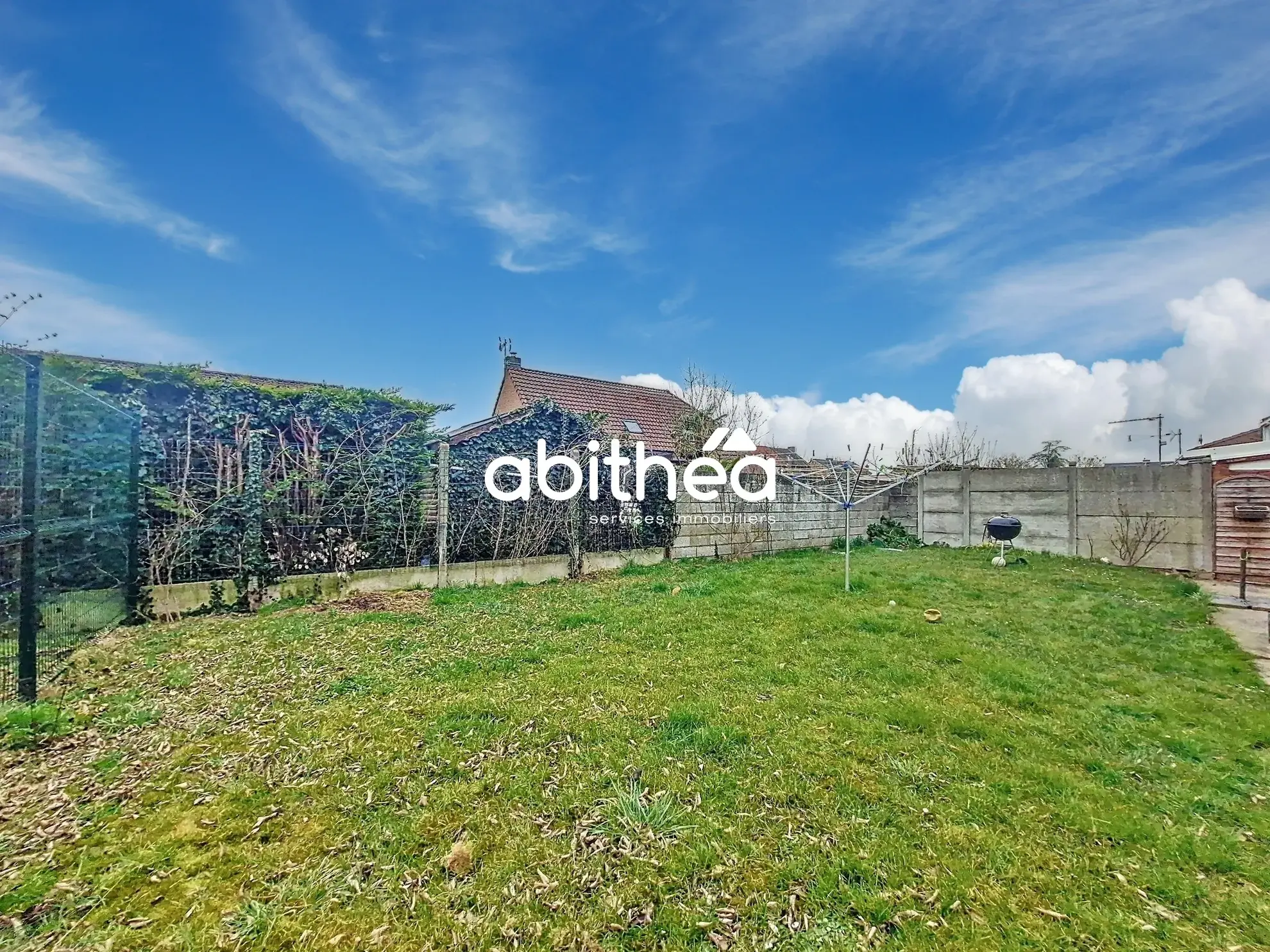 Maison à Bauvin avec jardin, garage, 3 chambres, proximité commodités 