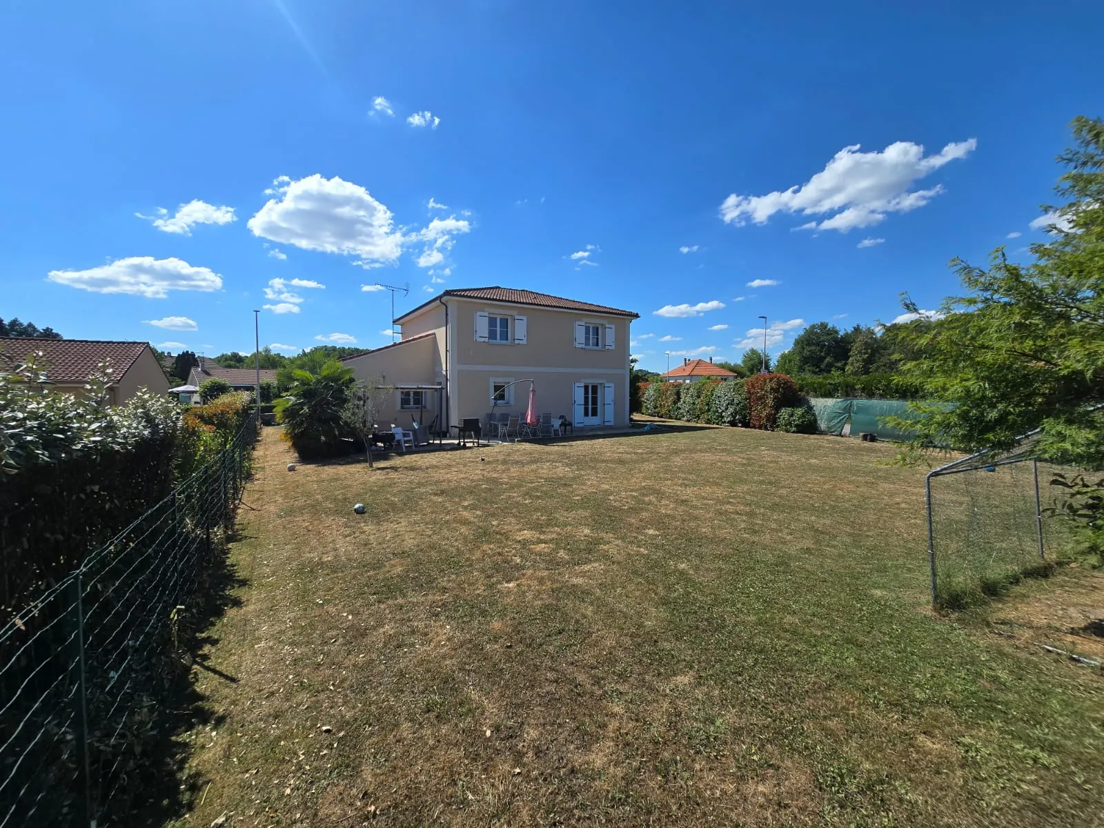 Maison familiale lumineuse de 152 m² à Limoges, quartier Beaune les Mines 
