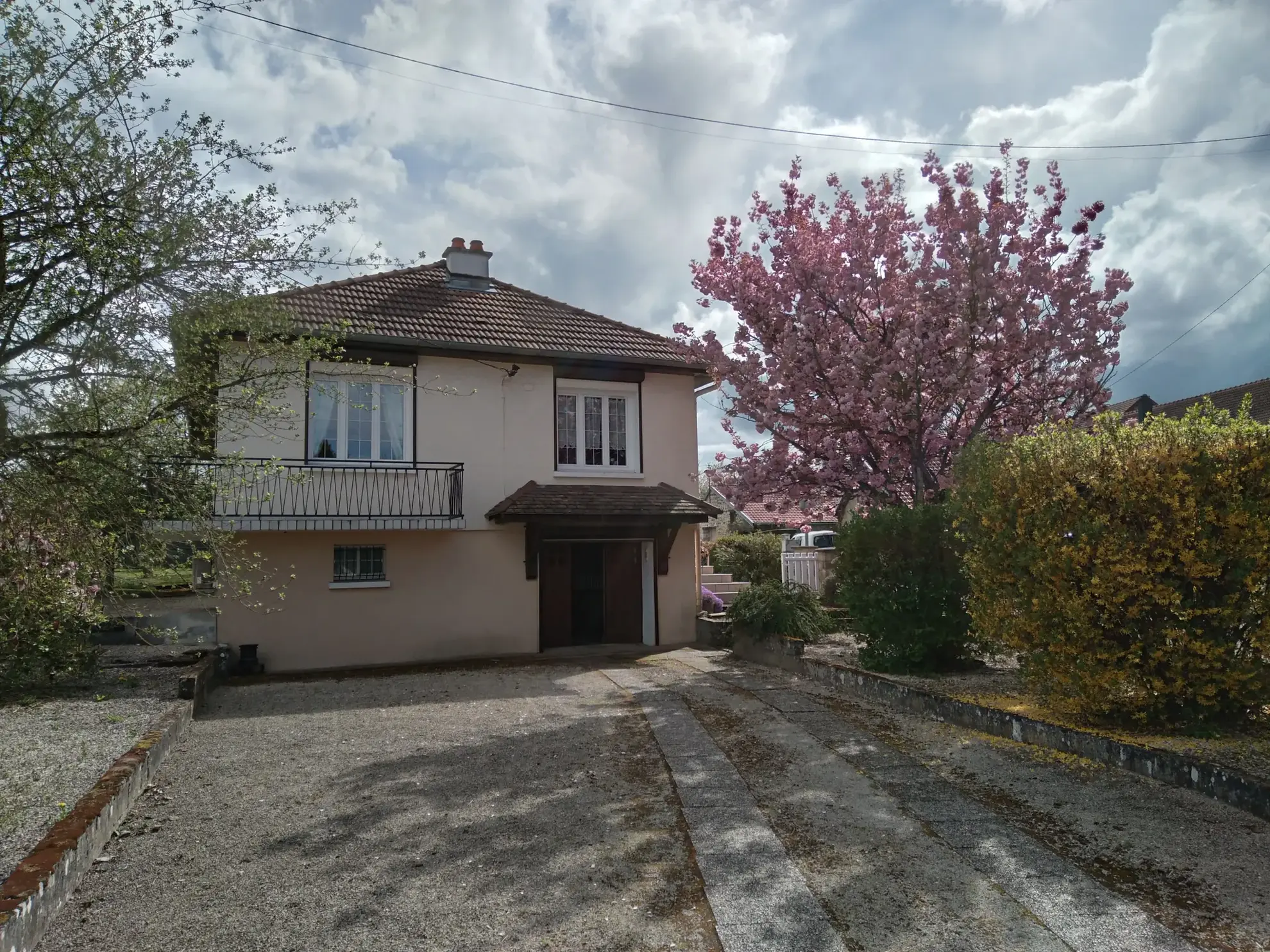 Maison à vendre à Le Pailly (52600) avec sous-sol, garage et terrain arboré