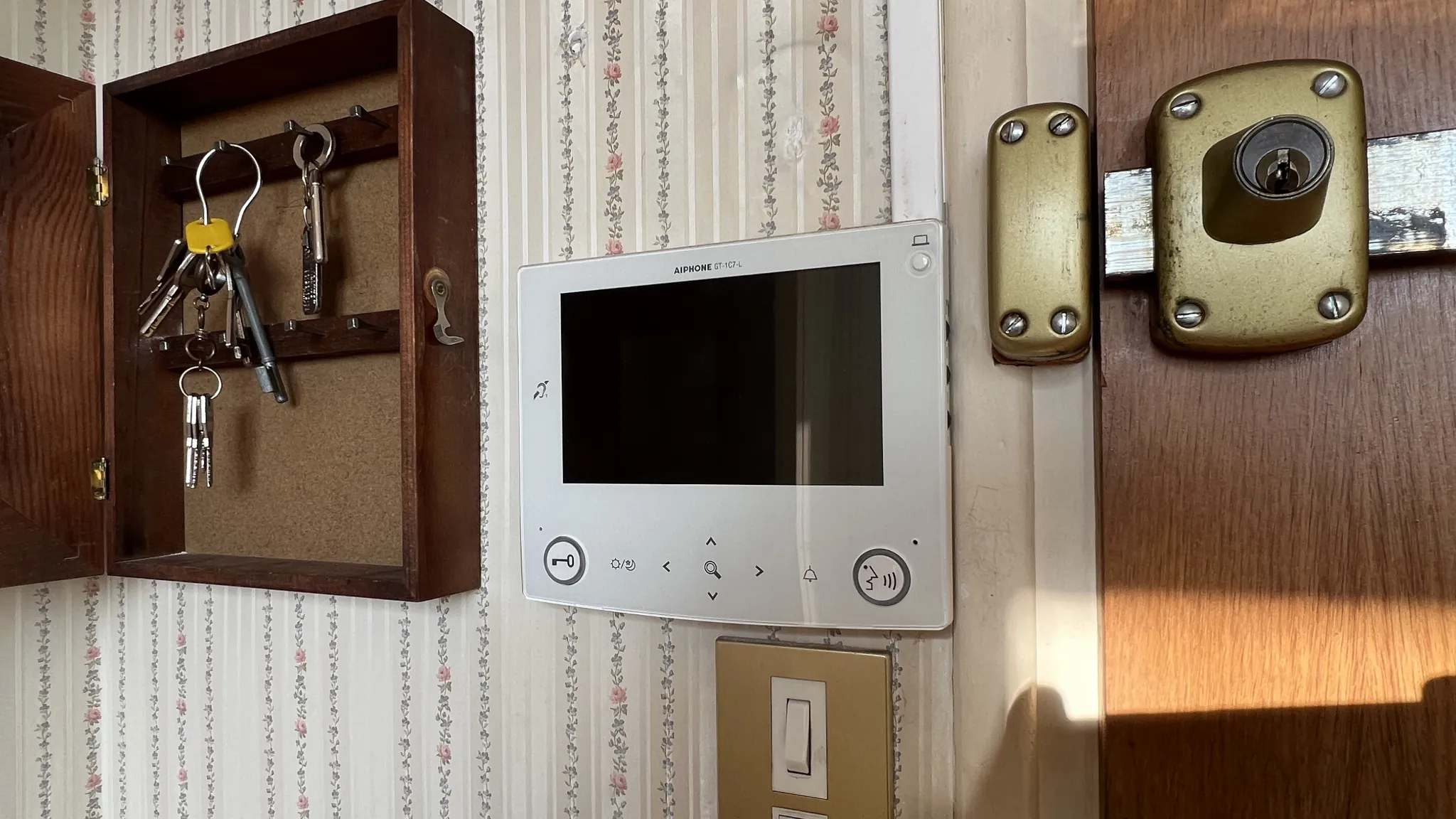 Appartement lumineux avec terrasse au dernier étage au cœur d'Avallon 